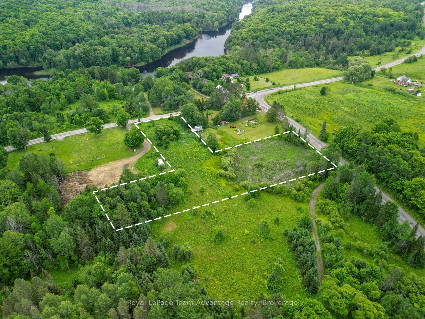 2 Maple Island Road photo 1