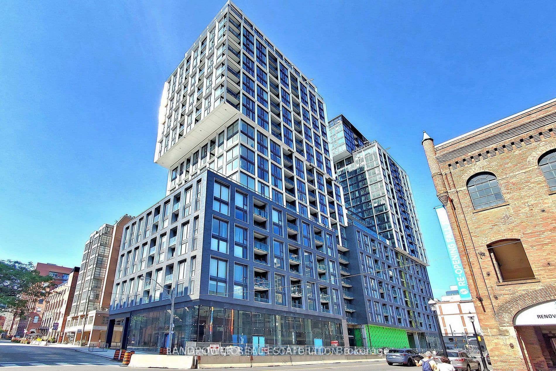Unit 1620 158 Front Street photo 1