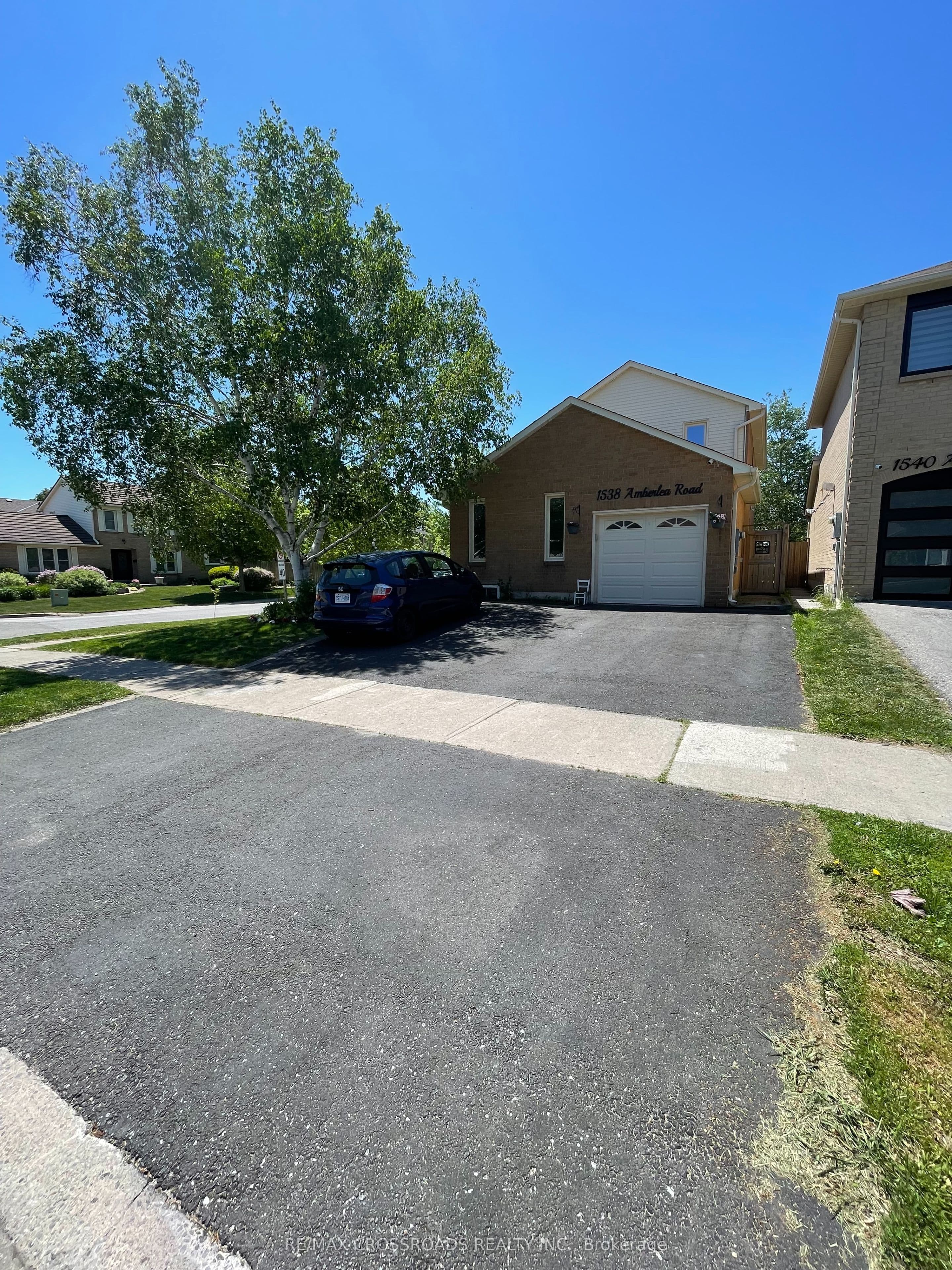 1538 Amberlea Road photo 1