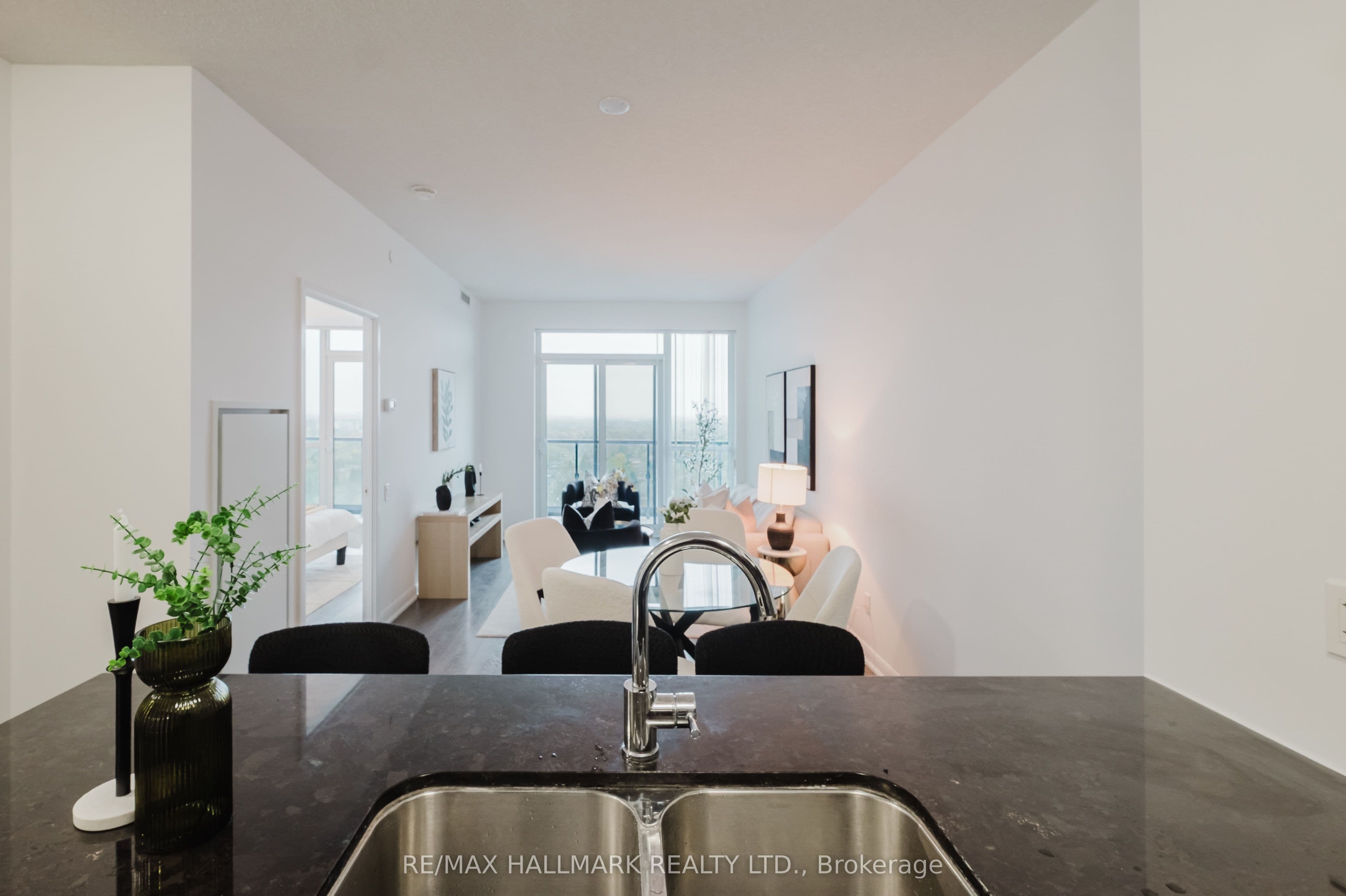 Unit 1806 5162 Yonge Street photo 1