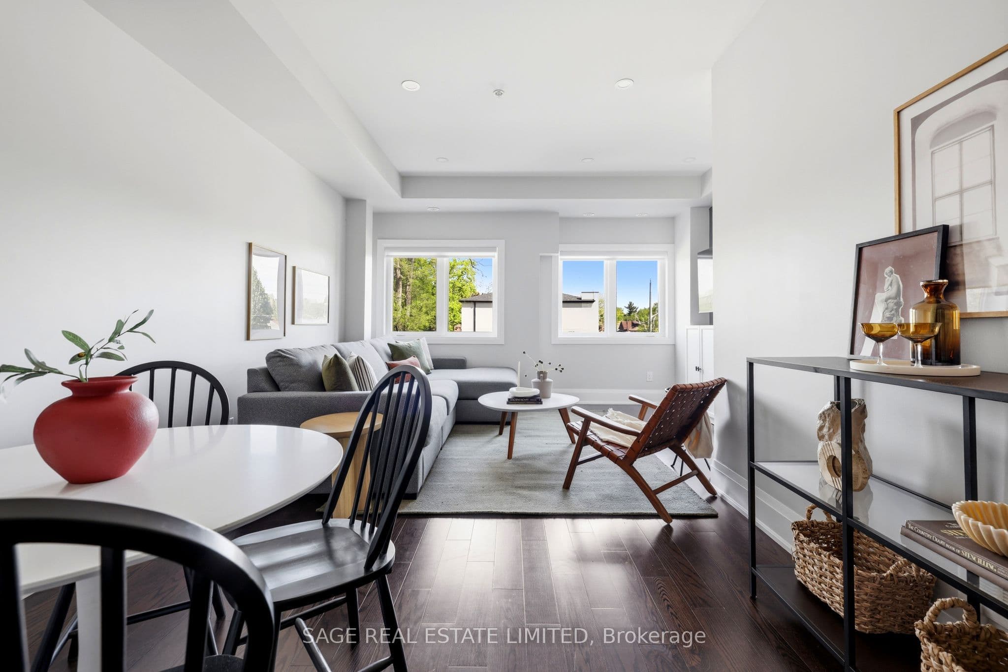 Unit Th4 6 Kalmar Avenue photo 1