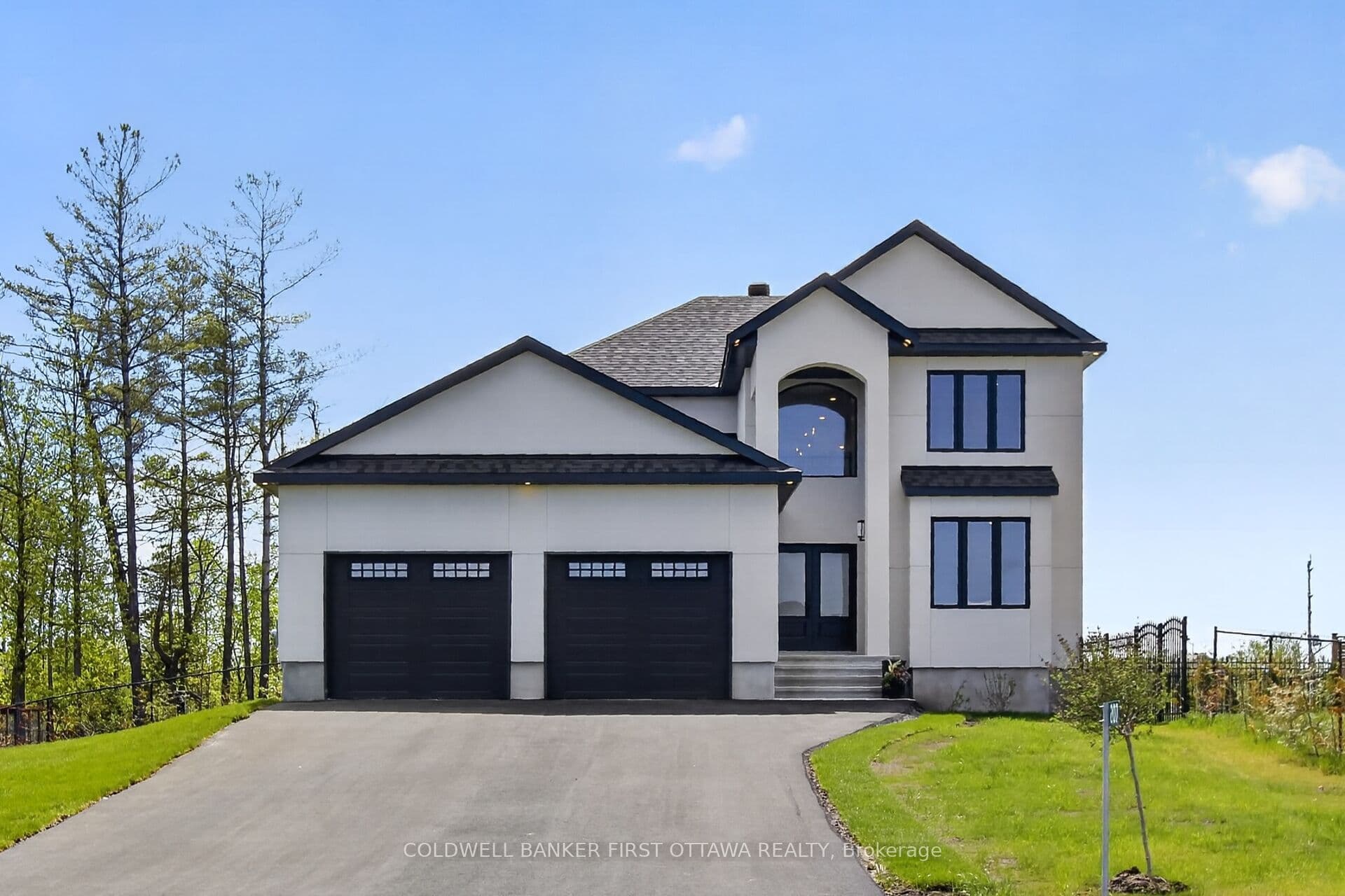 207 Owen Lucas Street photo 1