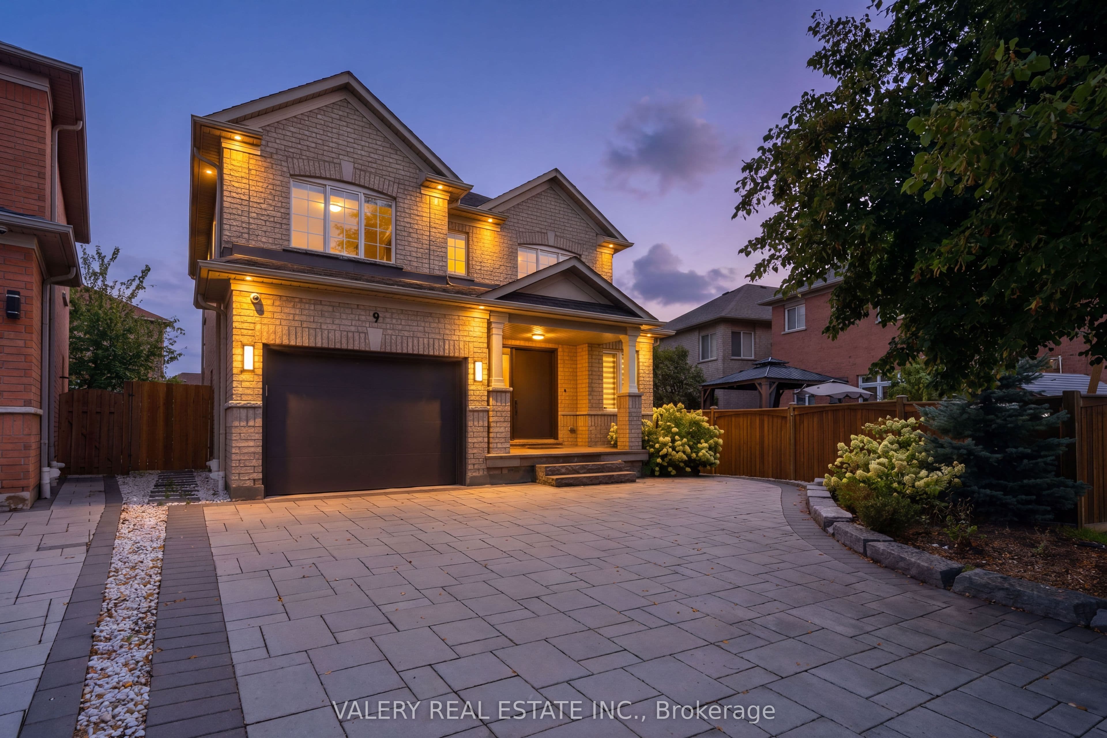 9 Vanguard Road photo 1