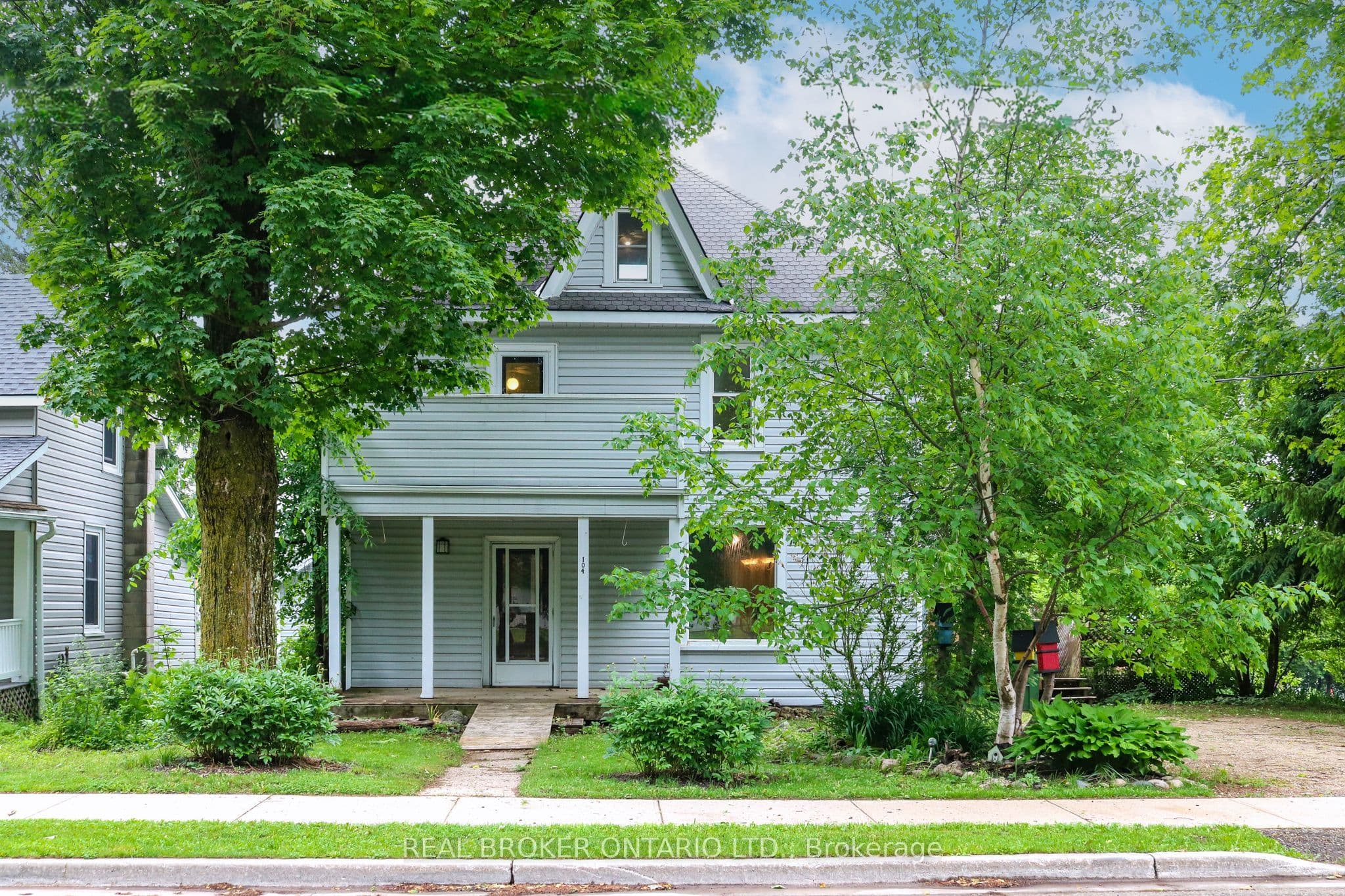 104 Isla Street photo 1