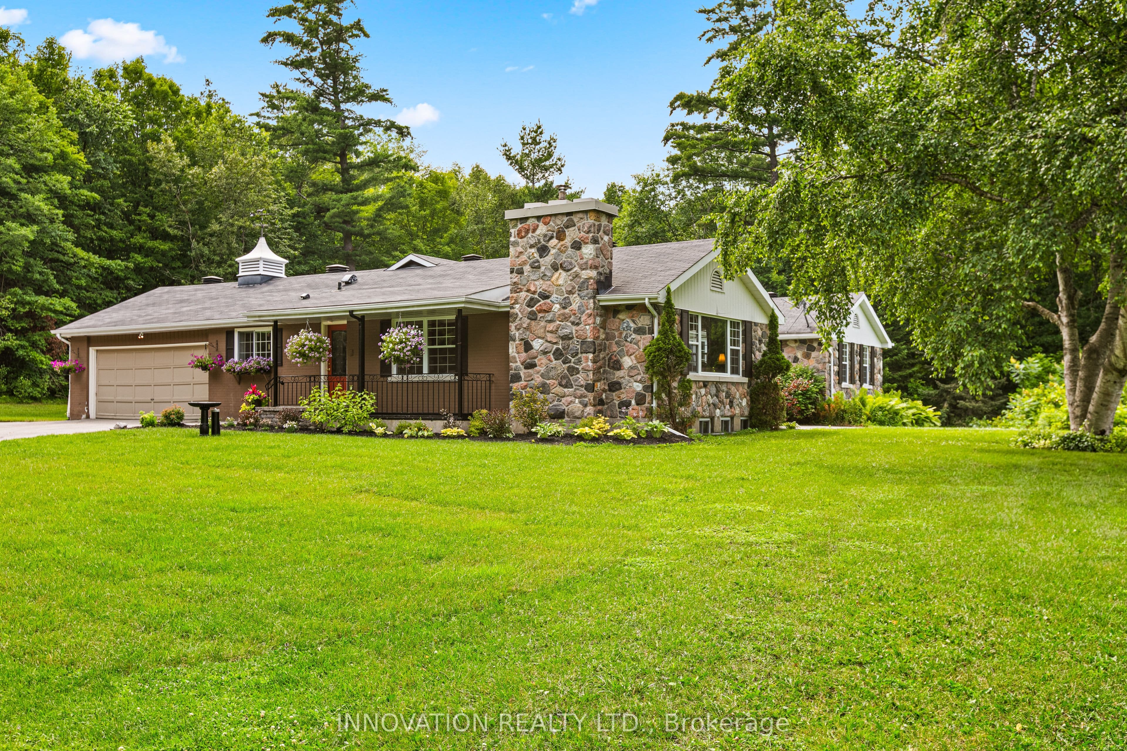 5463 Torbolton Ridge Road photo 1