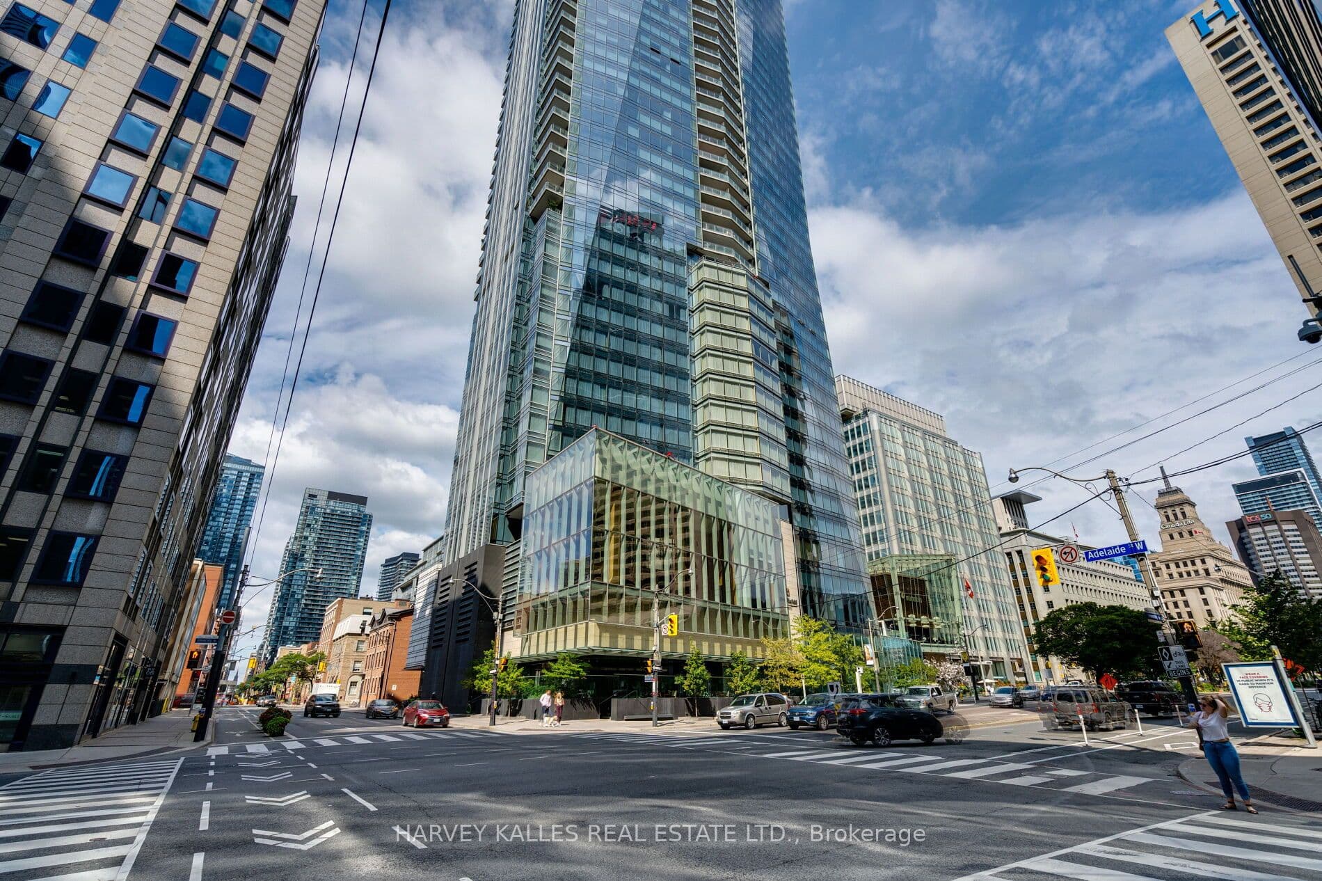 Unit 3907 180 University Avenue photo 1