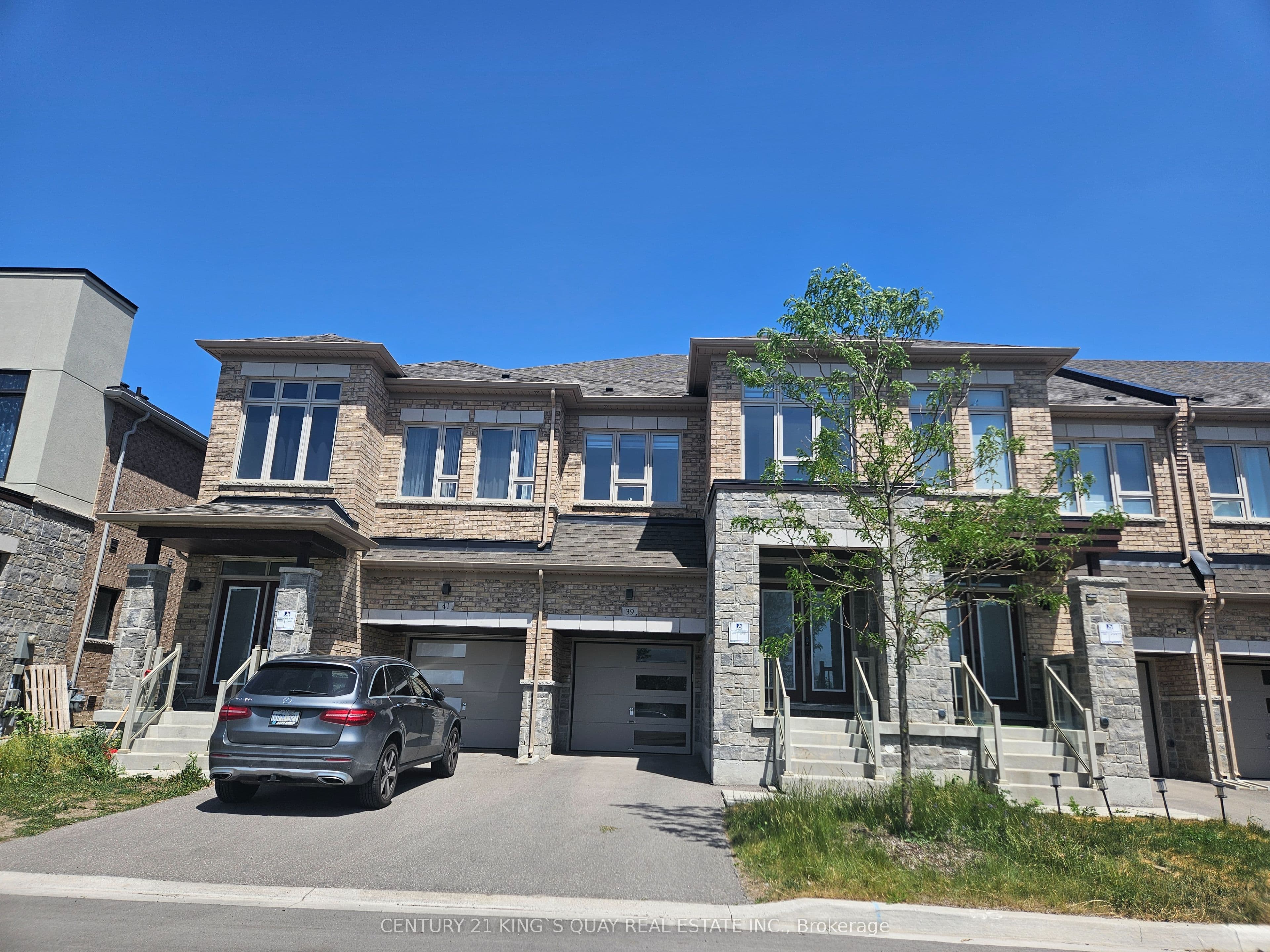 39 Ducharme Drive photo 1