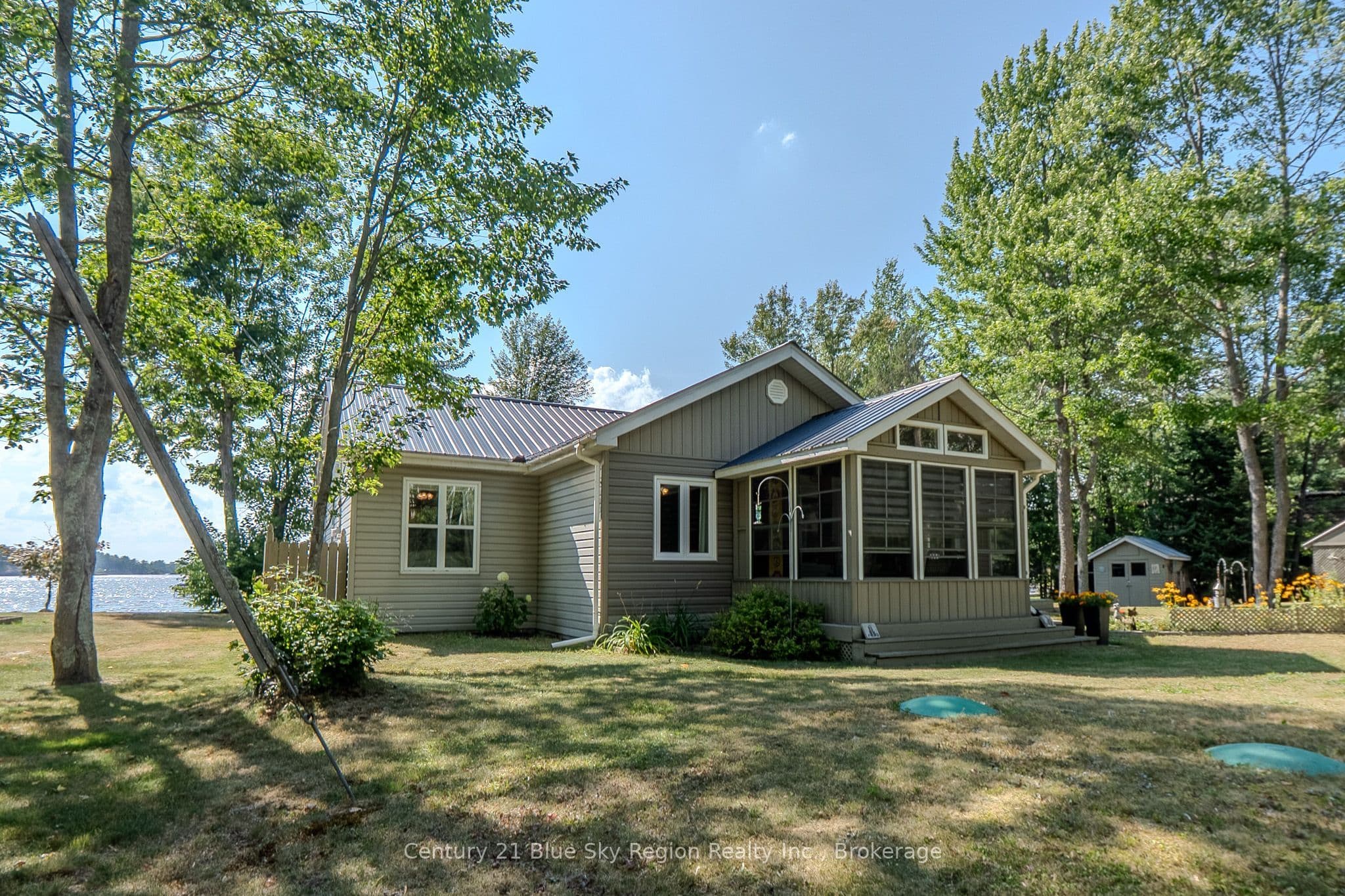 63 Westview Drive photo 1
