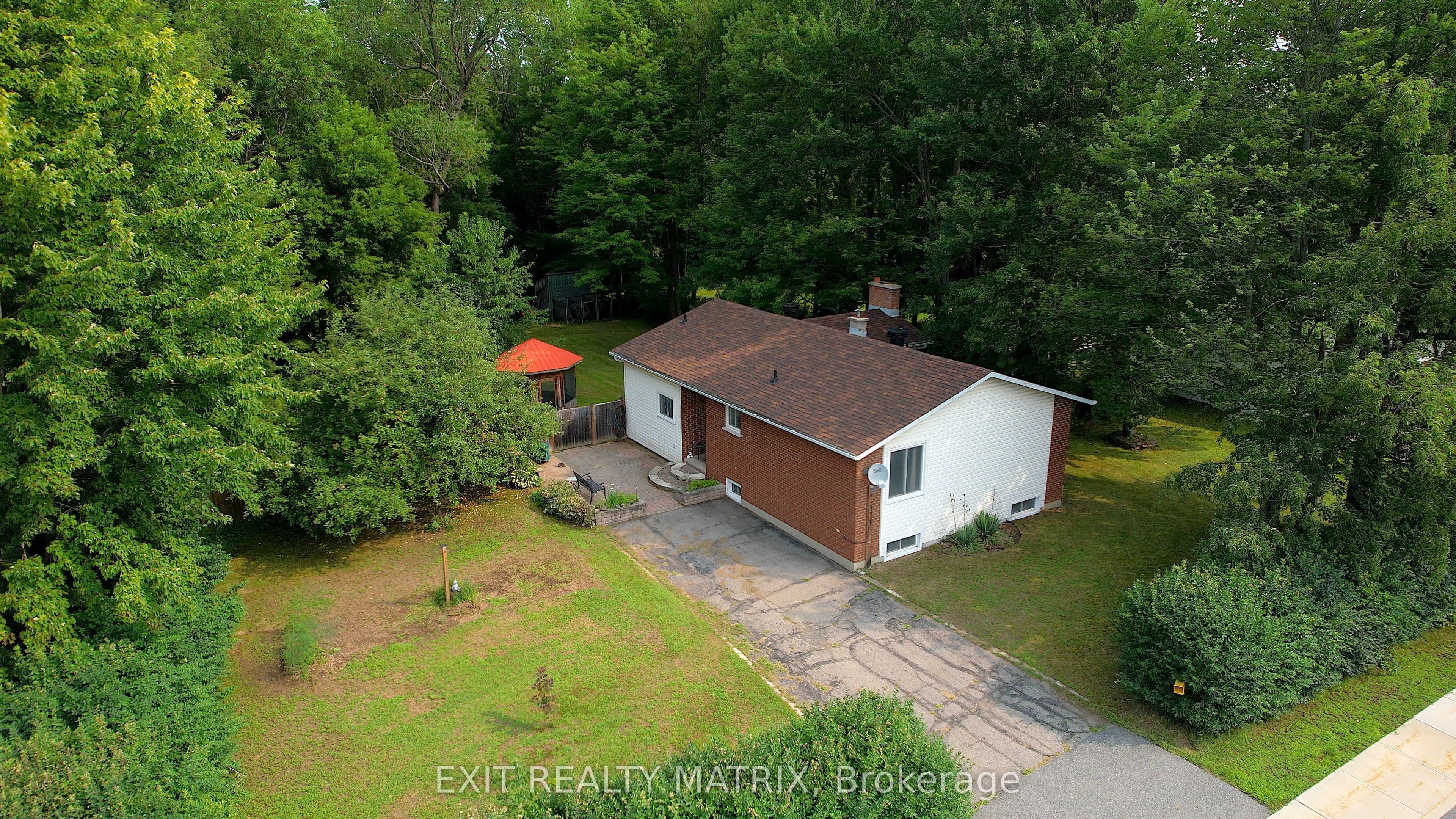 2174 Des Pins Street photo 1