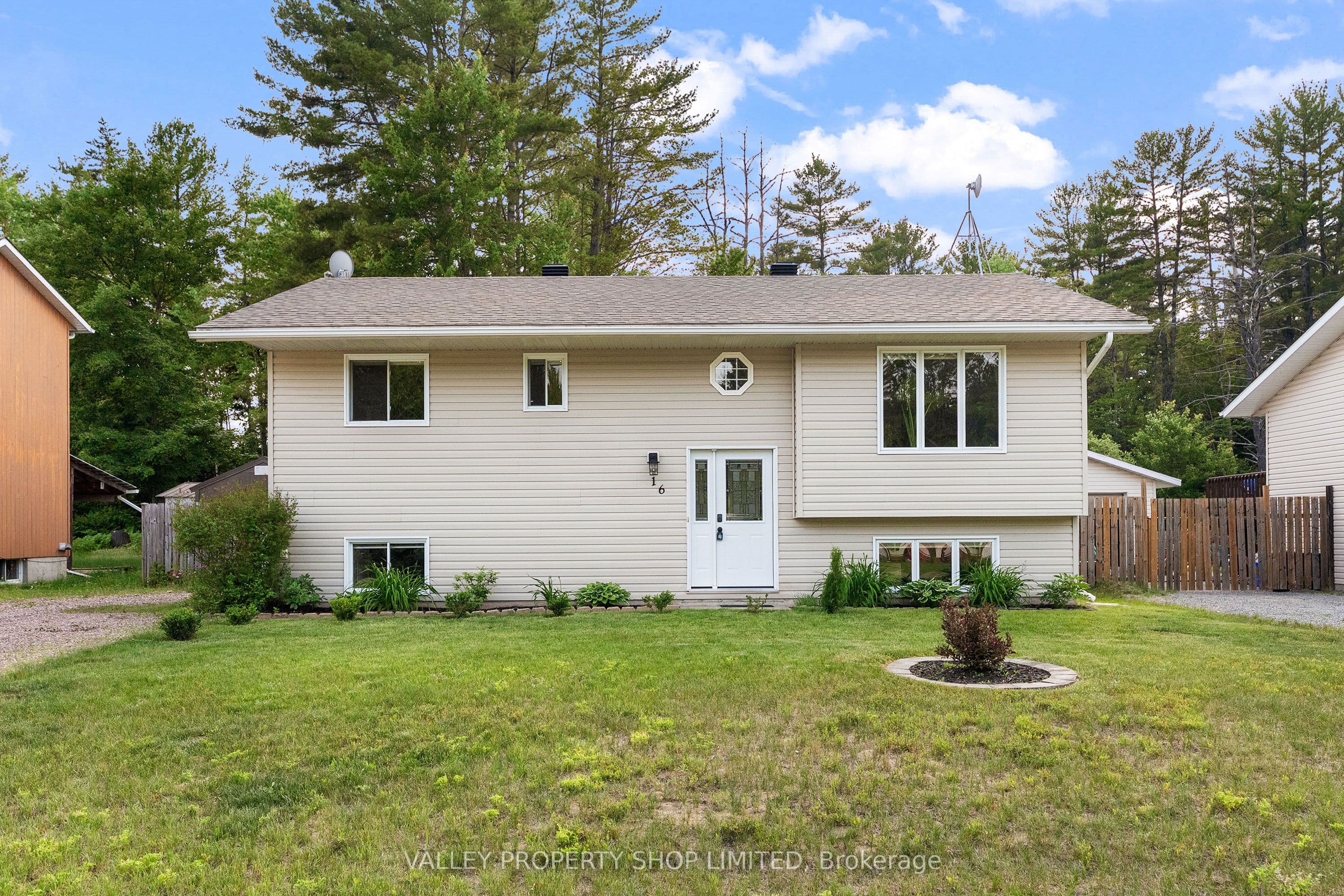 16 Bob Seguin Drive photo 1