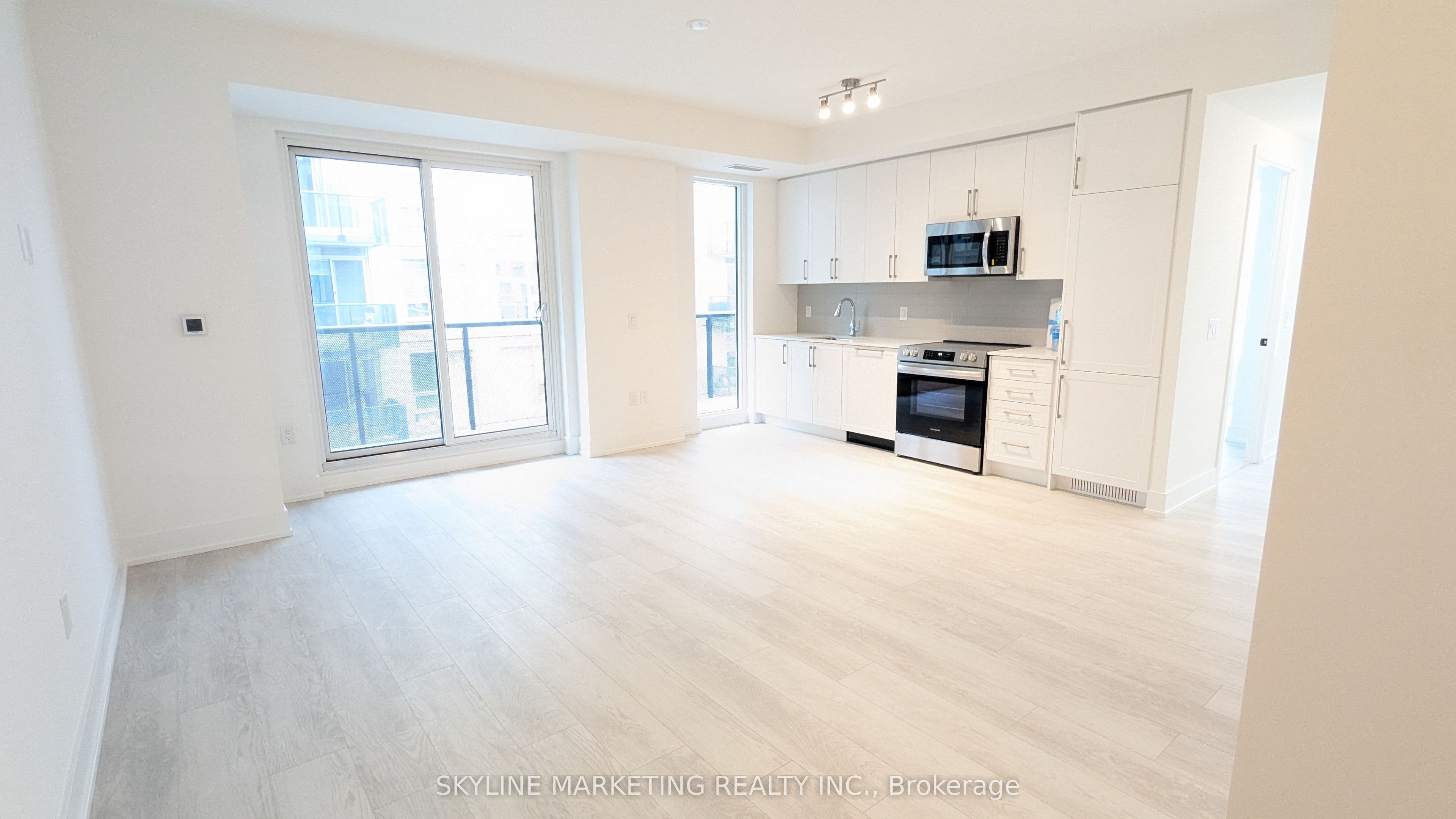 Unit 504 2450 Old Bronte Road photo 1