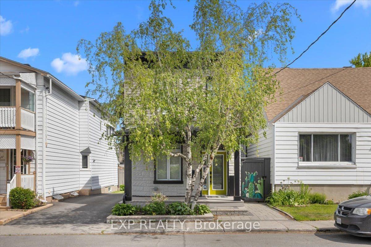 185 Deschamps Avenue photo 1