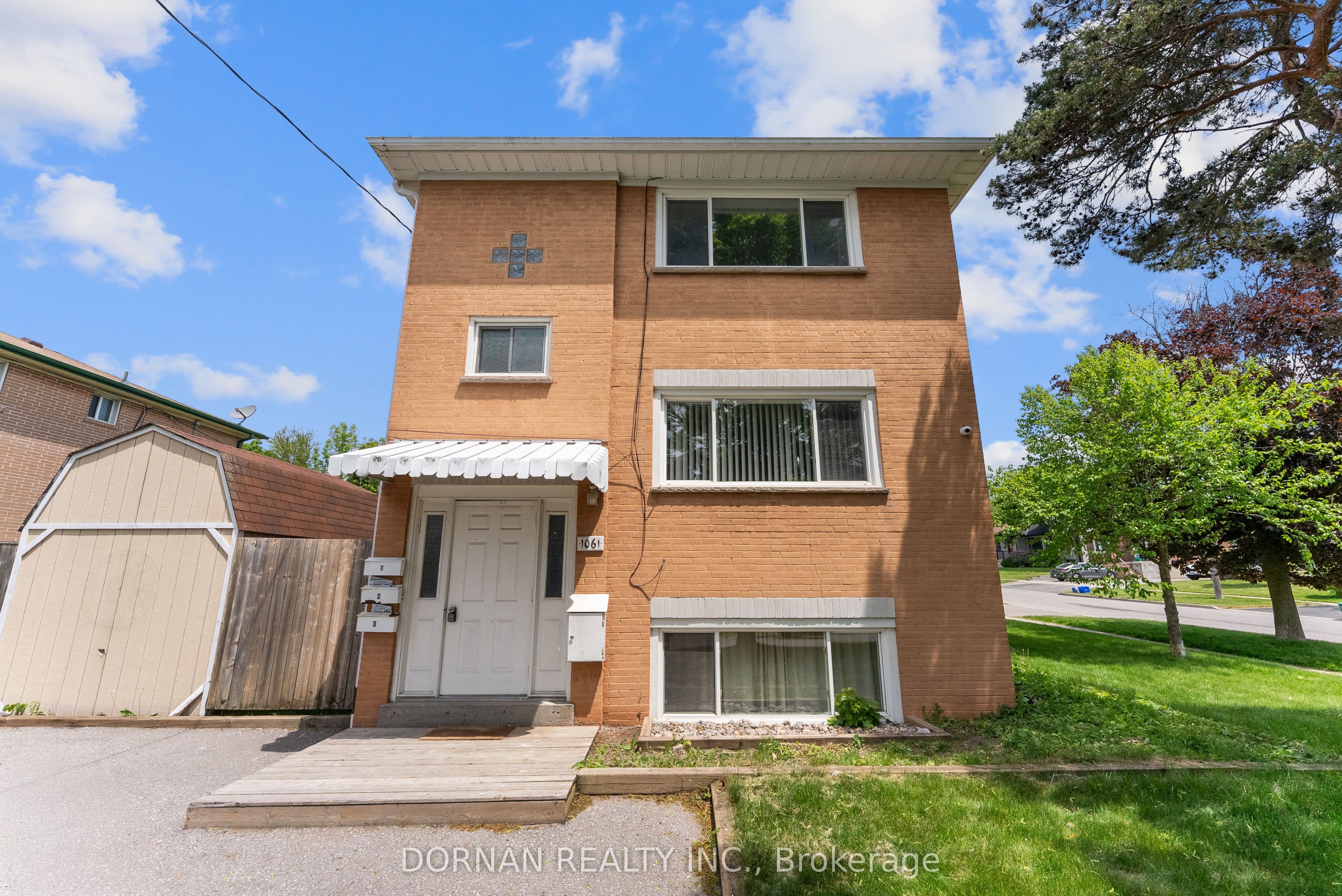 Unit 3 1061 Ravine Road photo 1
