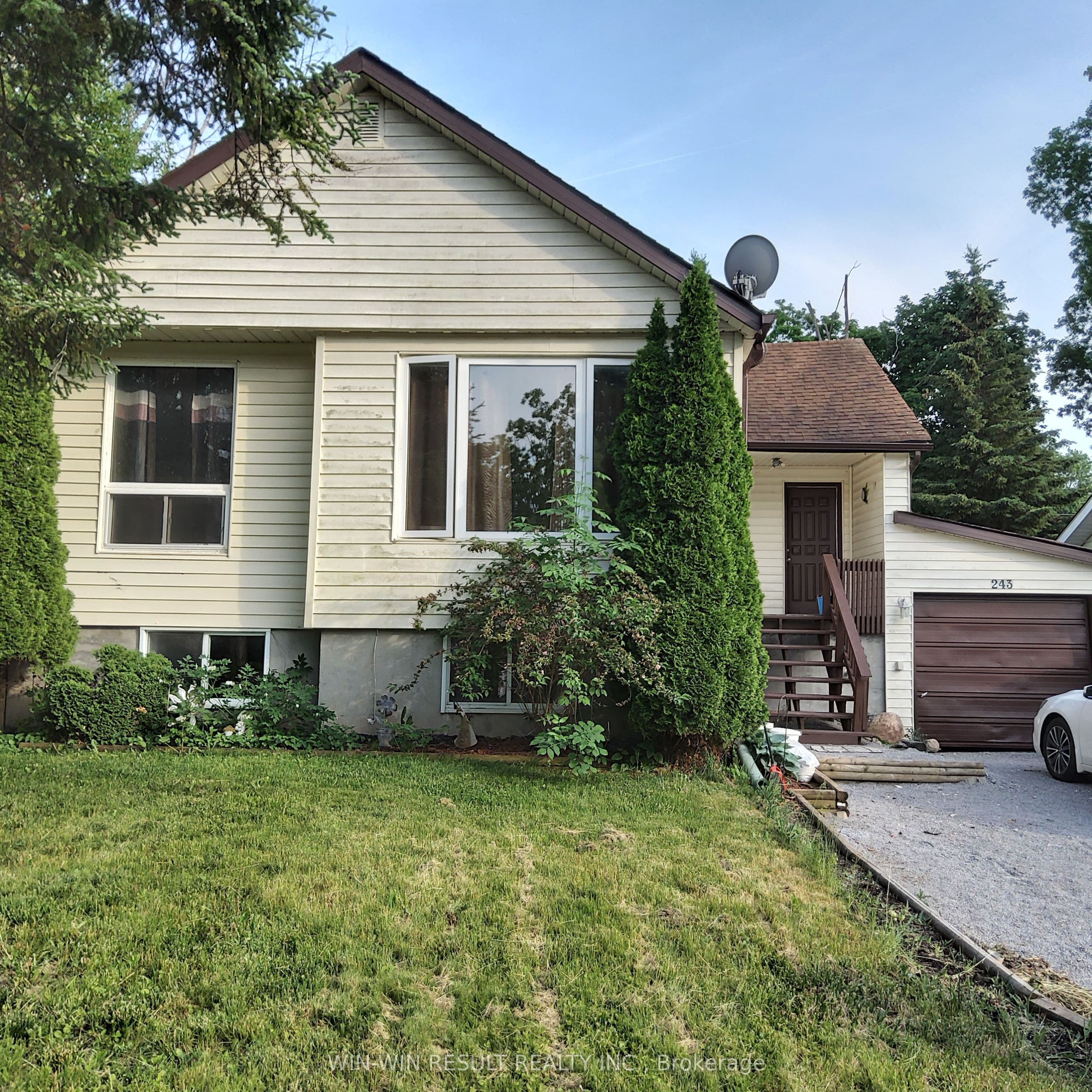 243 Cedarholme Avenue photo 1