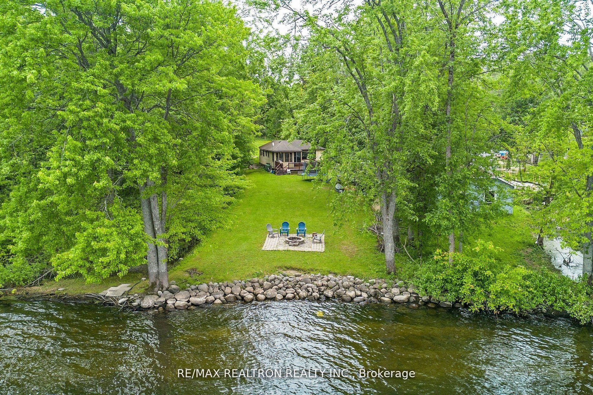 6090 Sheba Drive photo 1