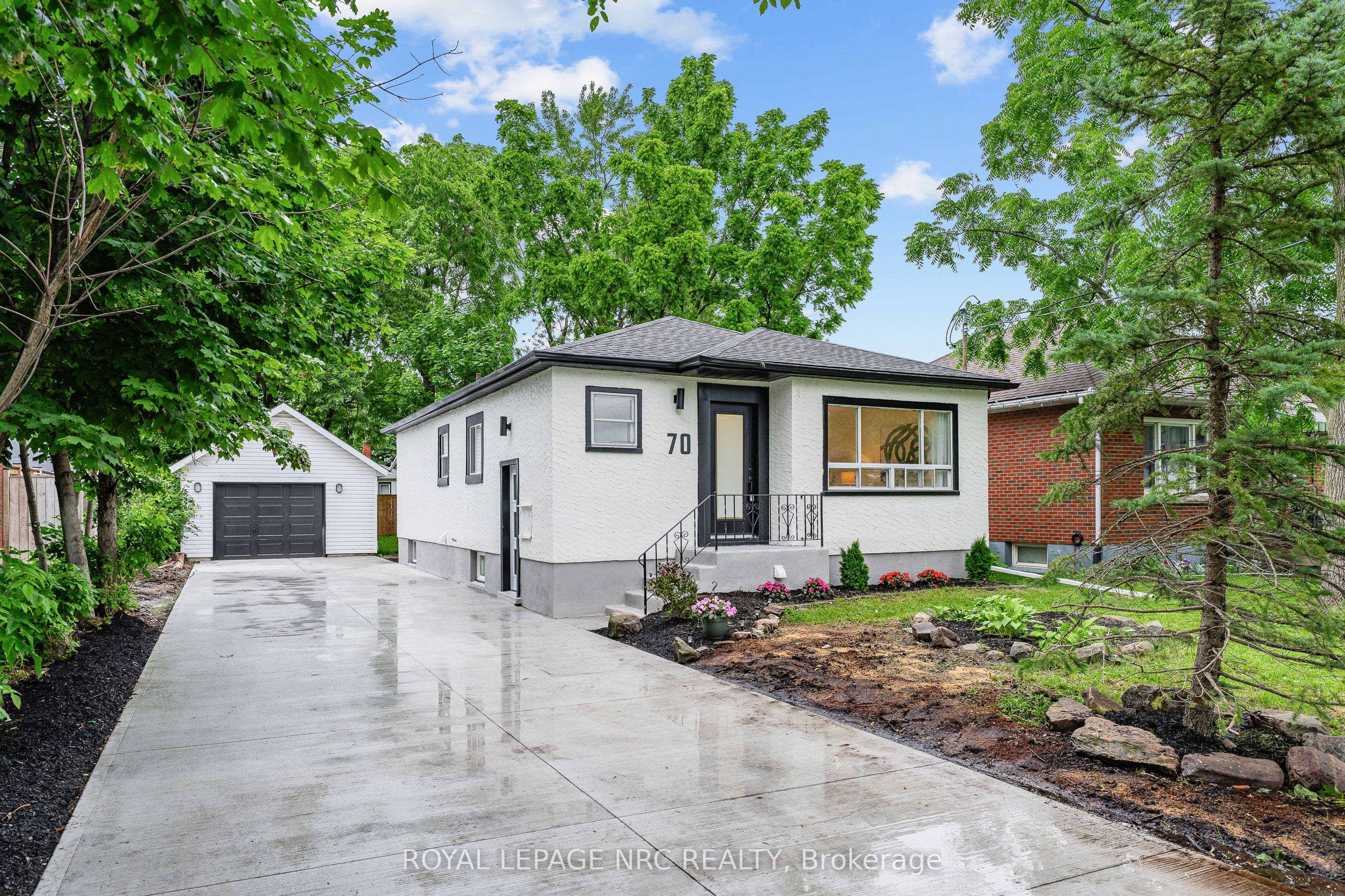 70 Richmond Street photo 1