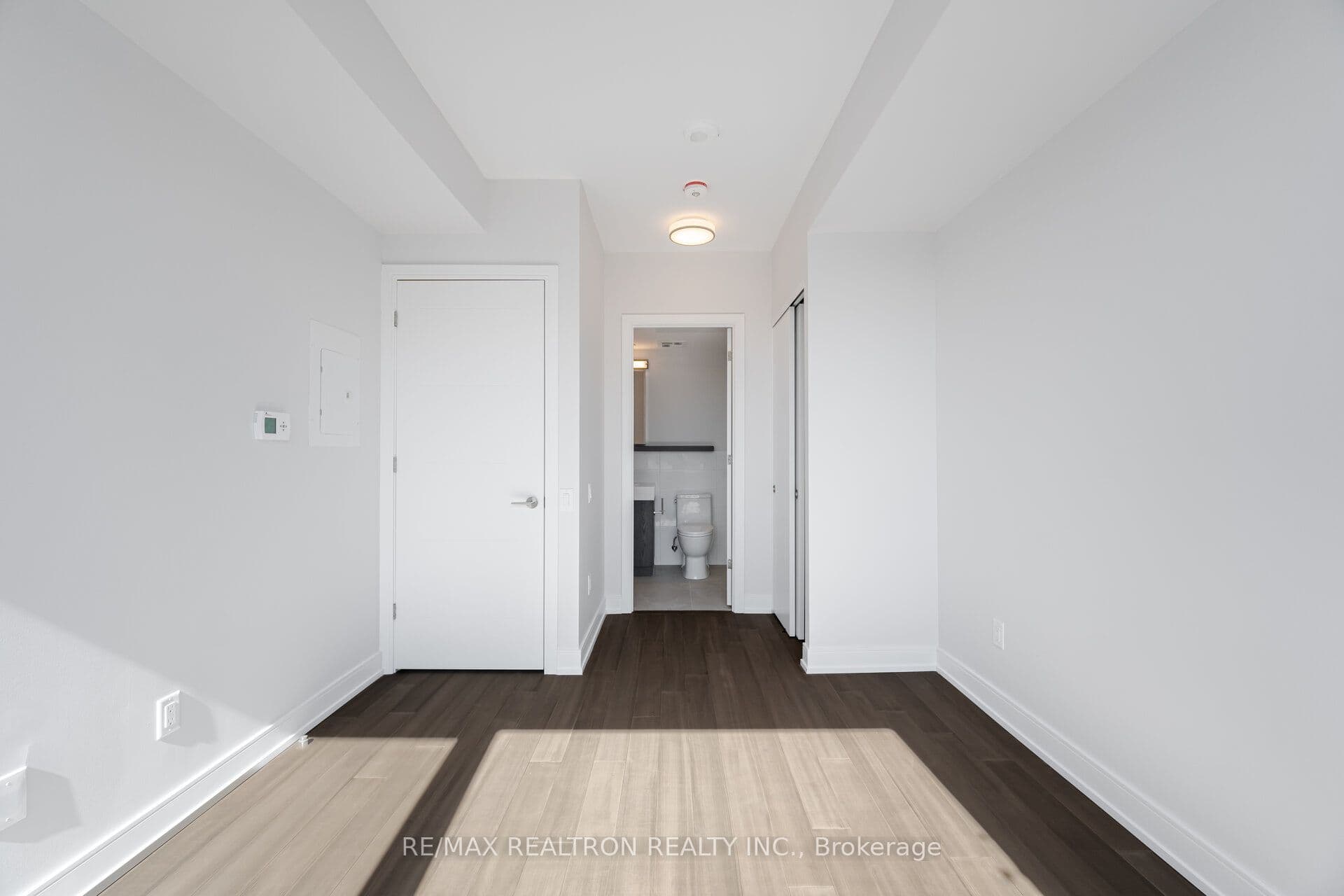 Unit 203 664 Spadina Avenue photo 1