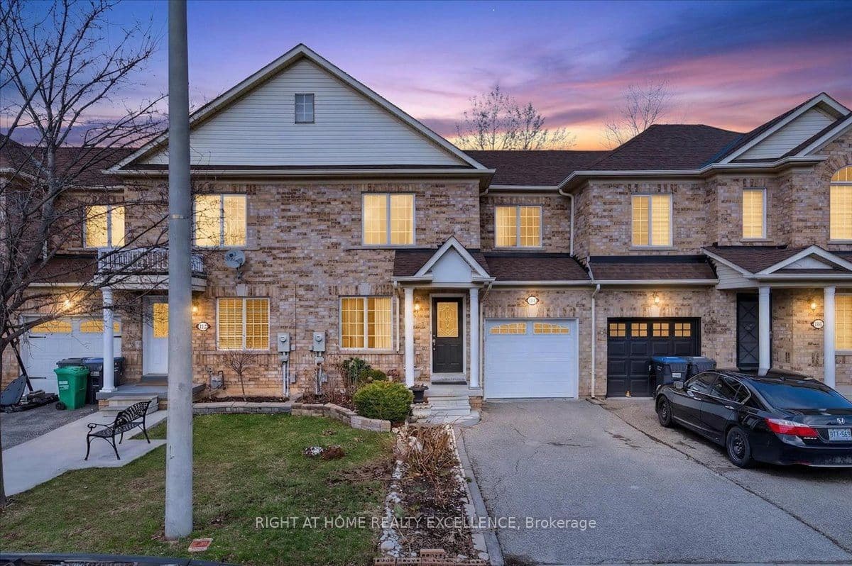114 Tianalee Crescent photo 1