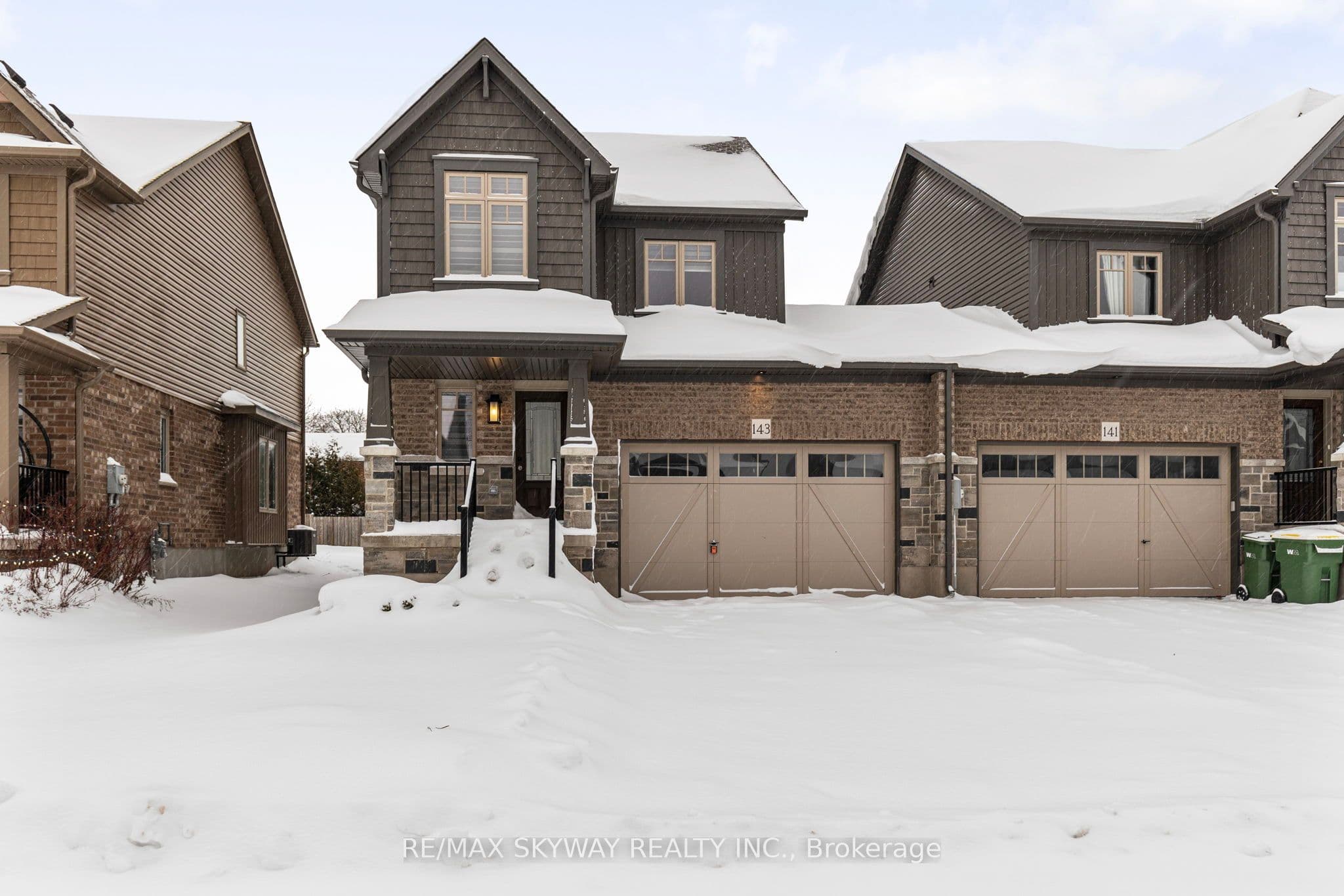 143 Stonebrook Way photo 1