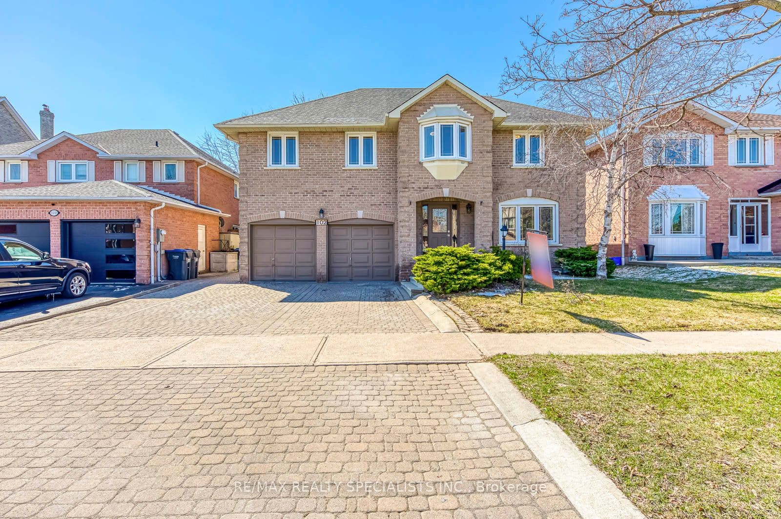 102 Sunforest Drive photo 1