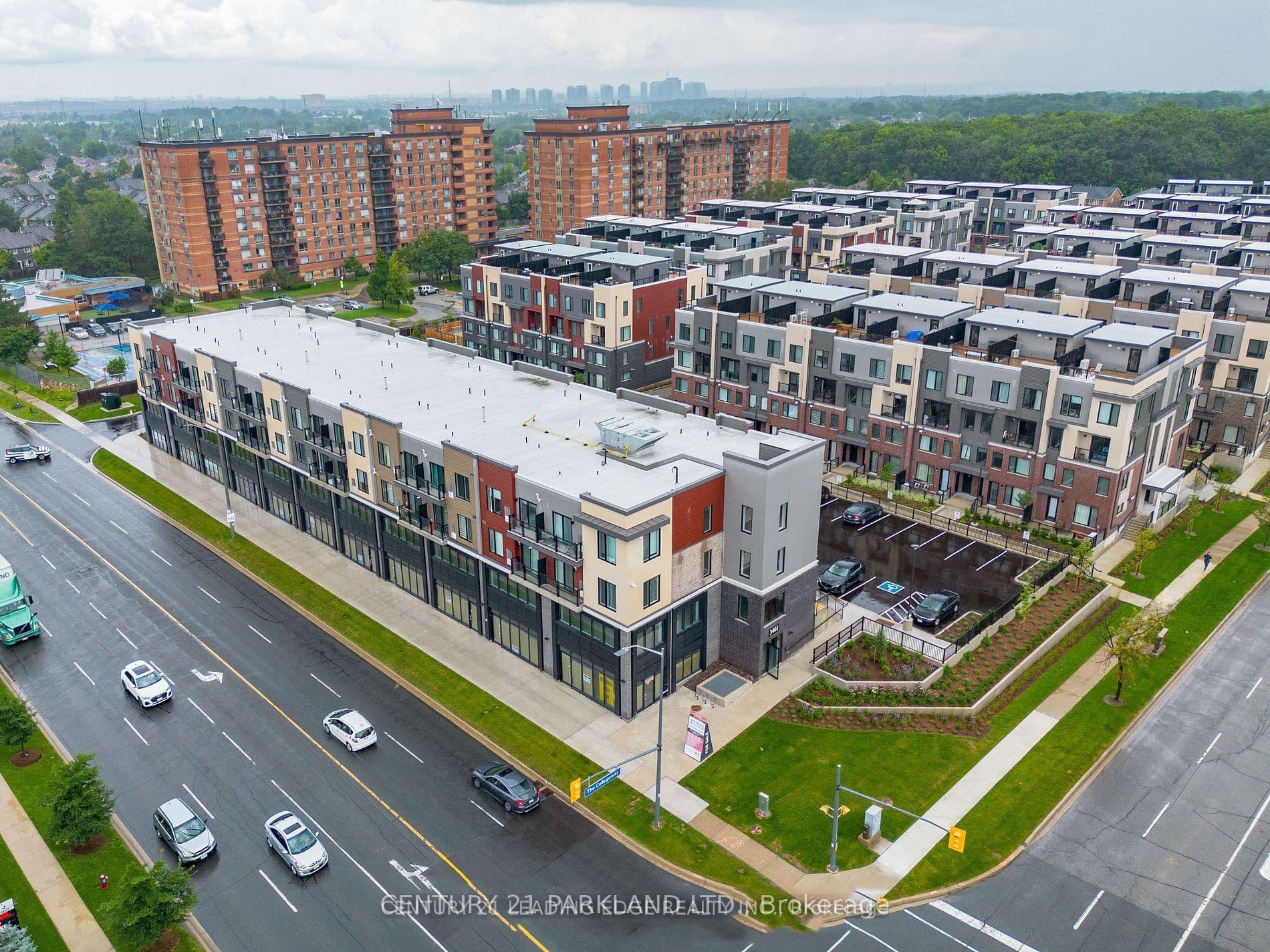 Unit 416 3401 Ridgeway Drive photo 1