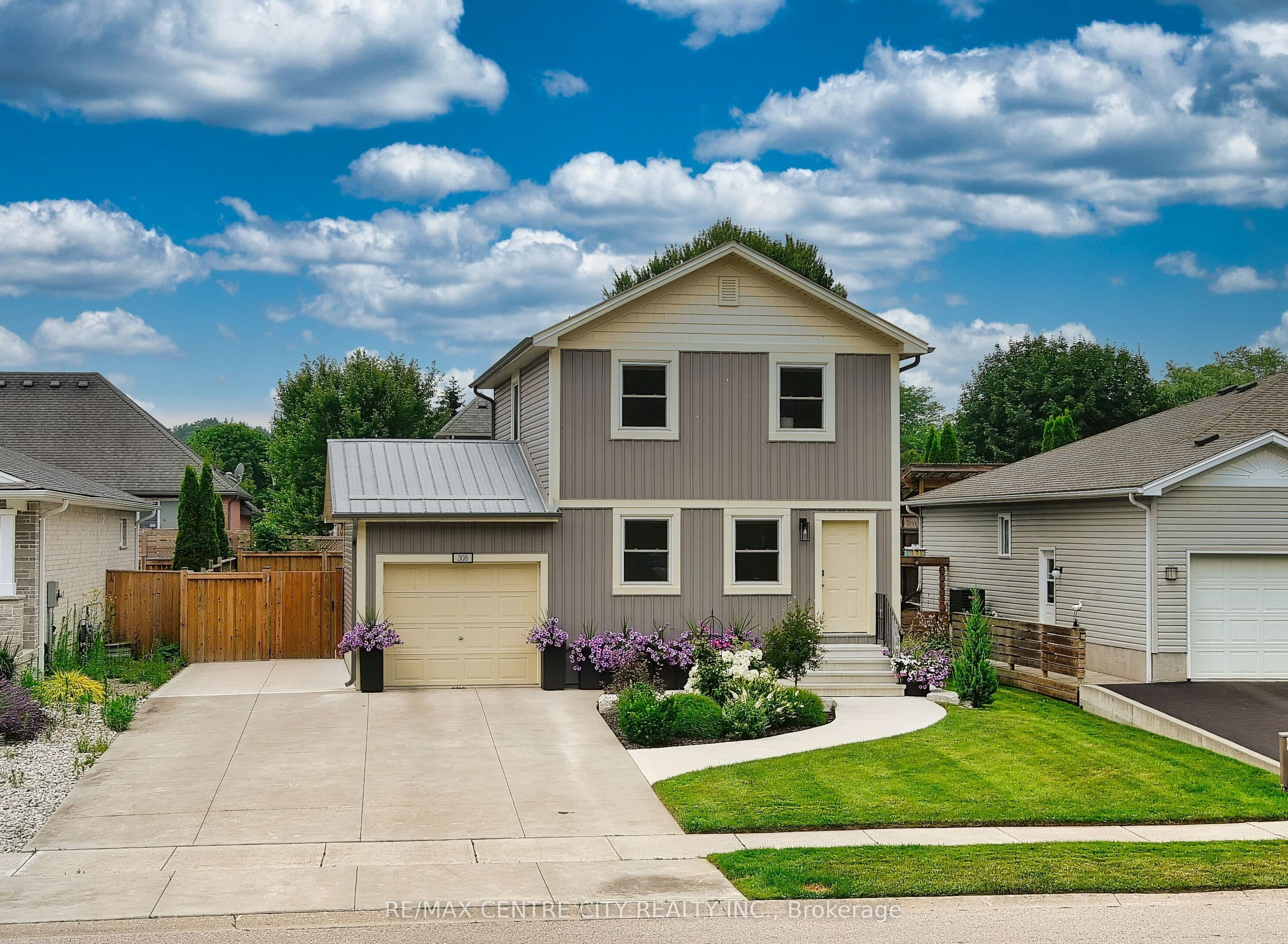 308 Selbourne Drive photo 1