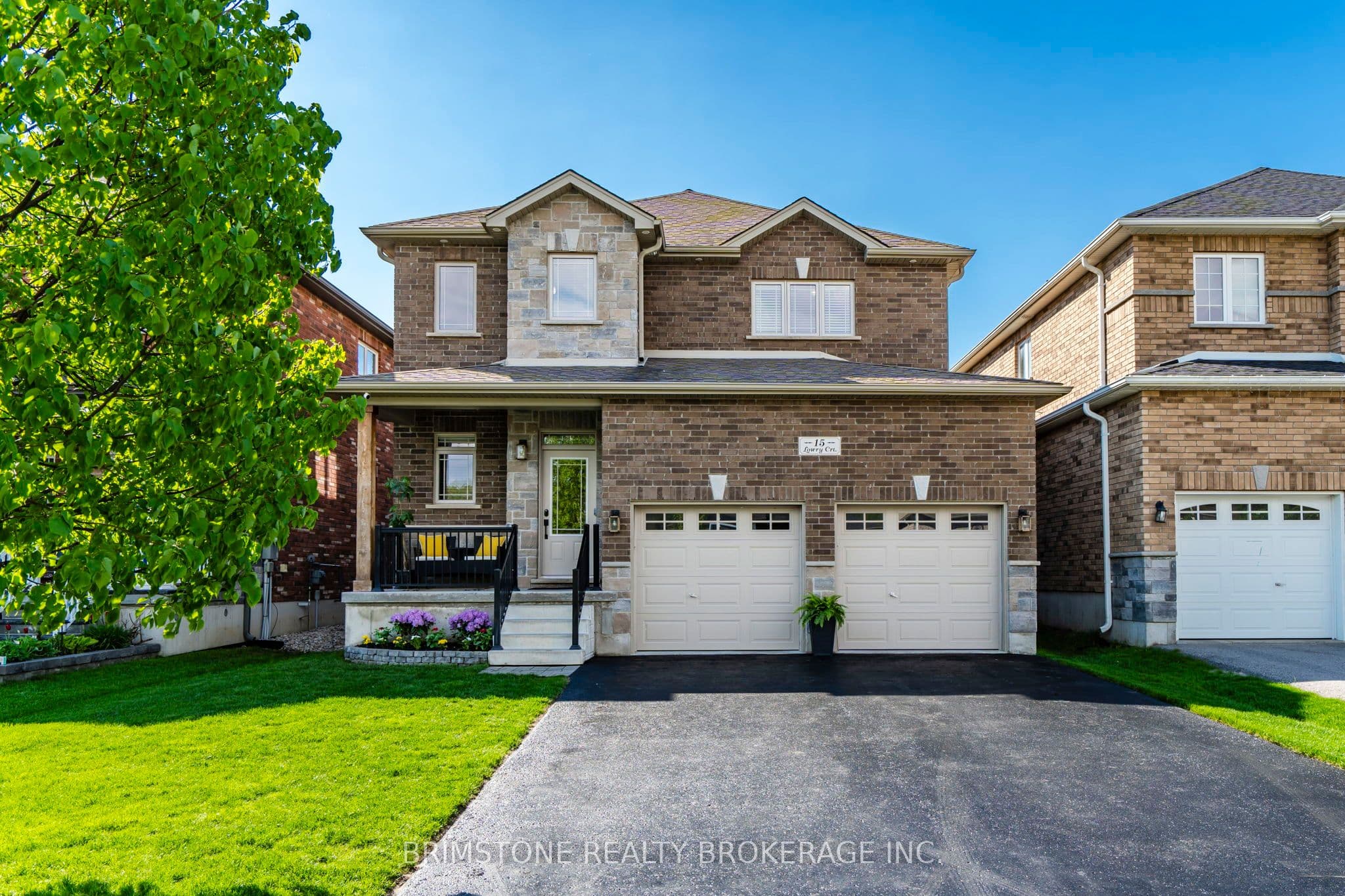 15 Lowry Court photo 1