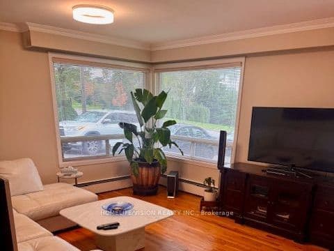 103 Laurentide Drive photo 1