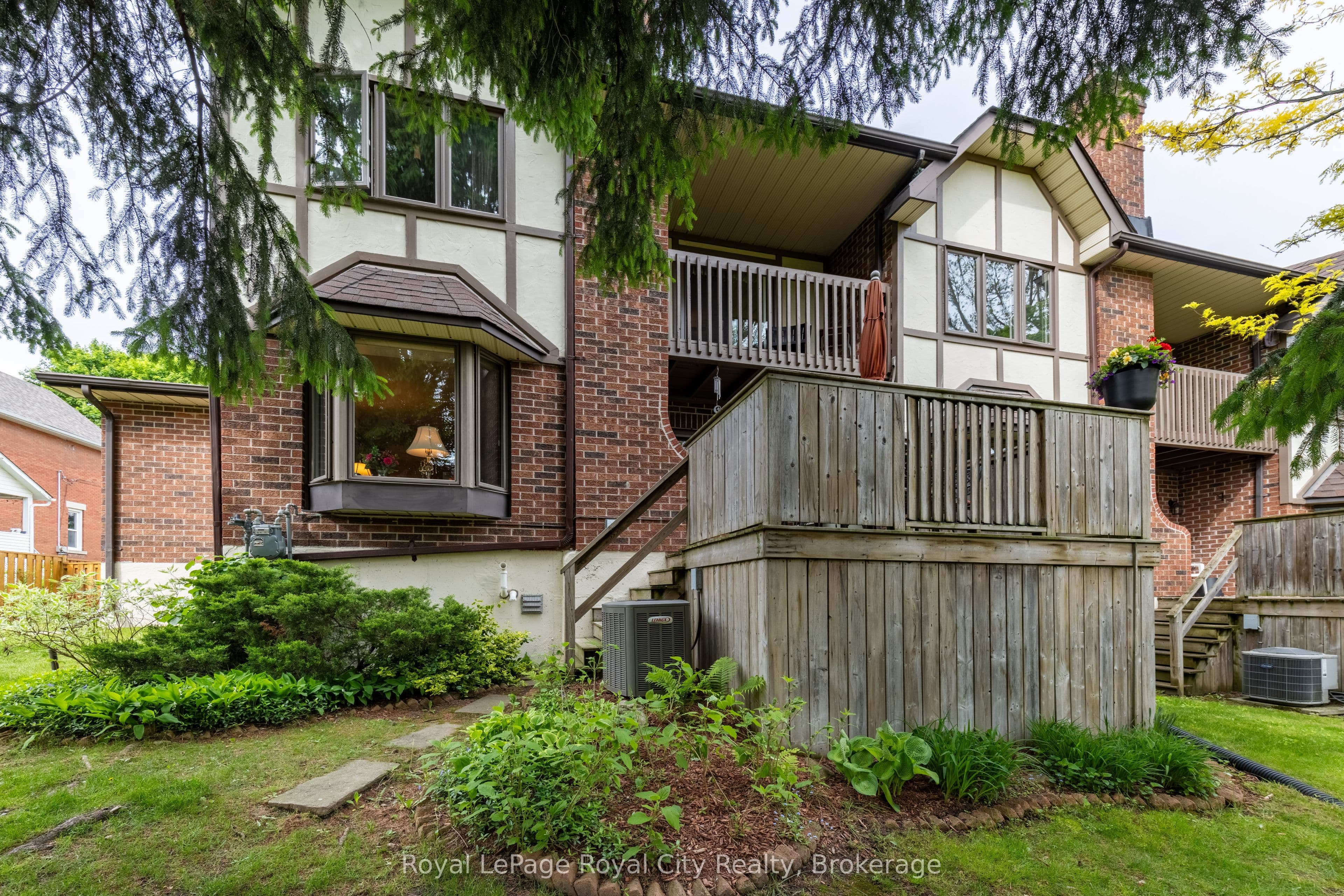 Unit 101 121 Waterloo Avenue photo 1