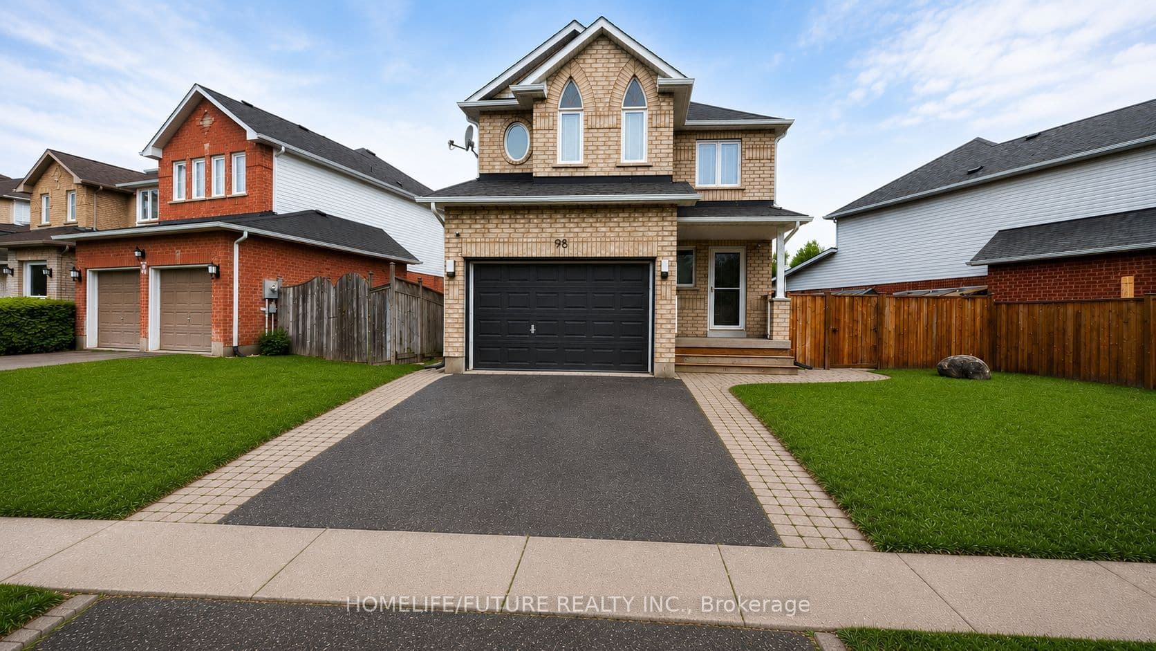 98 Guildwood Drive photo 1