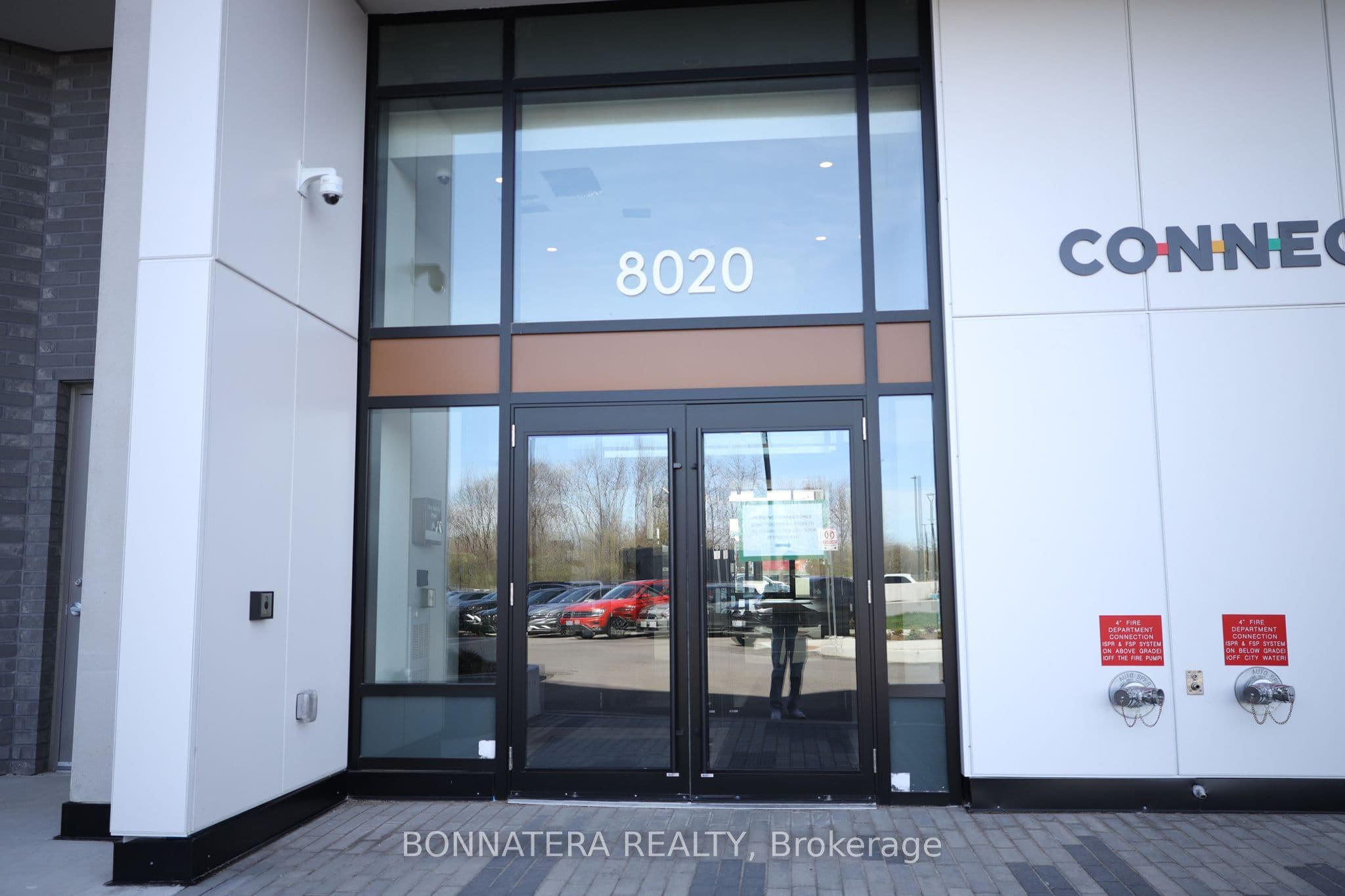 Unit 1006 8020 Derry Road photo 1