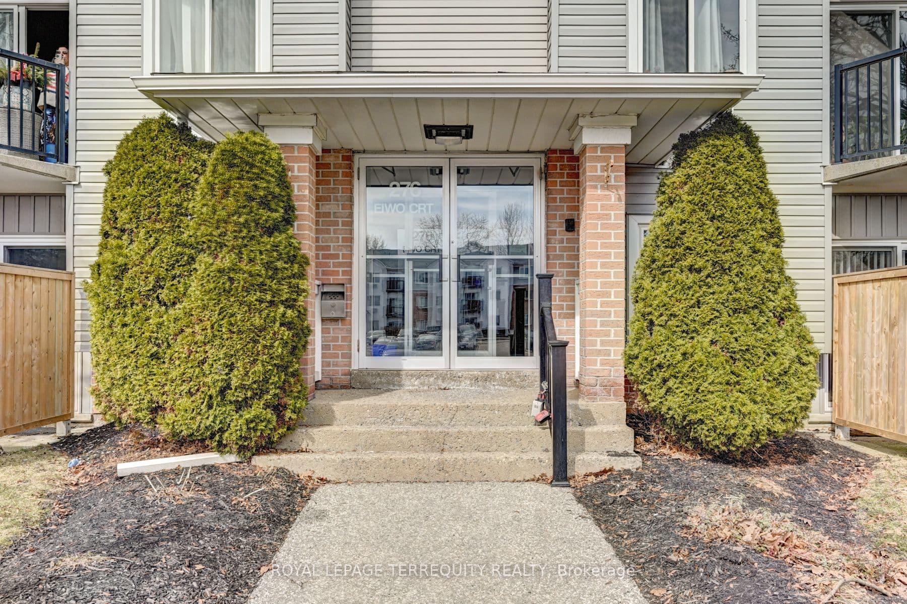 Unit 307 276 Eiwo Court photo 1