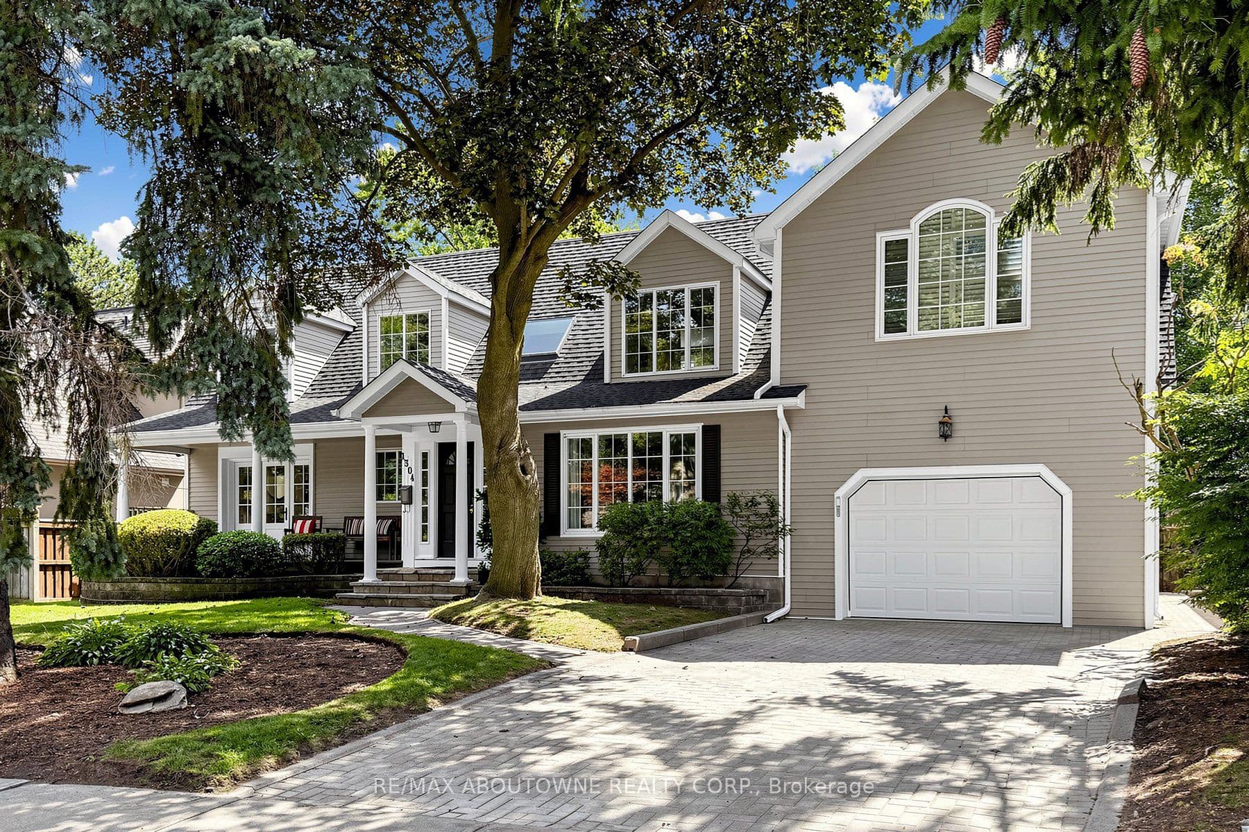 1304 Devon Road photo 1