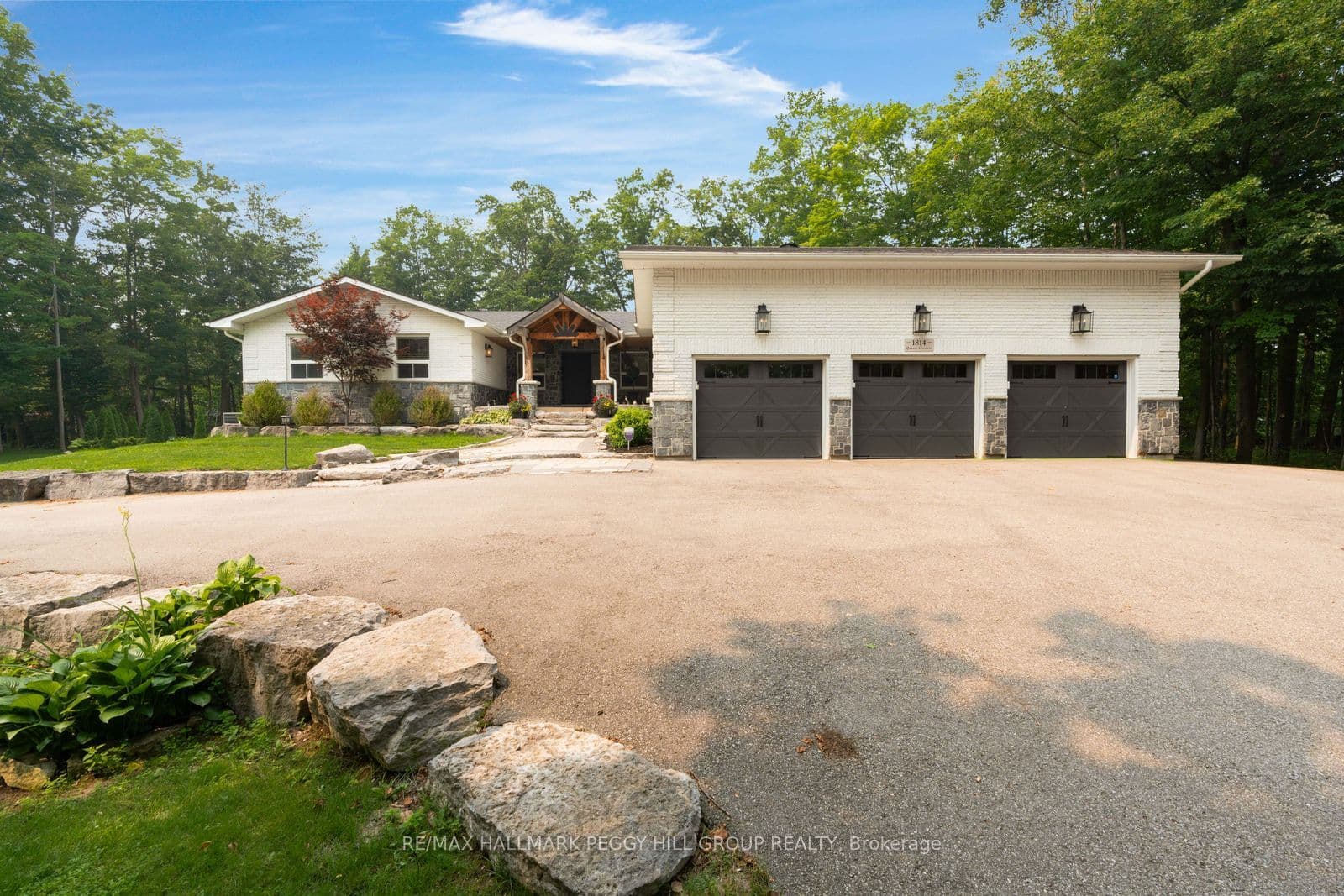 1814 Quantz Crescent photo 1