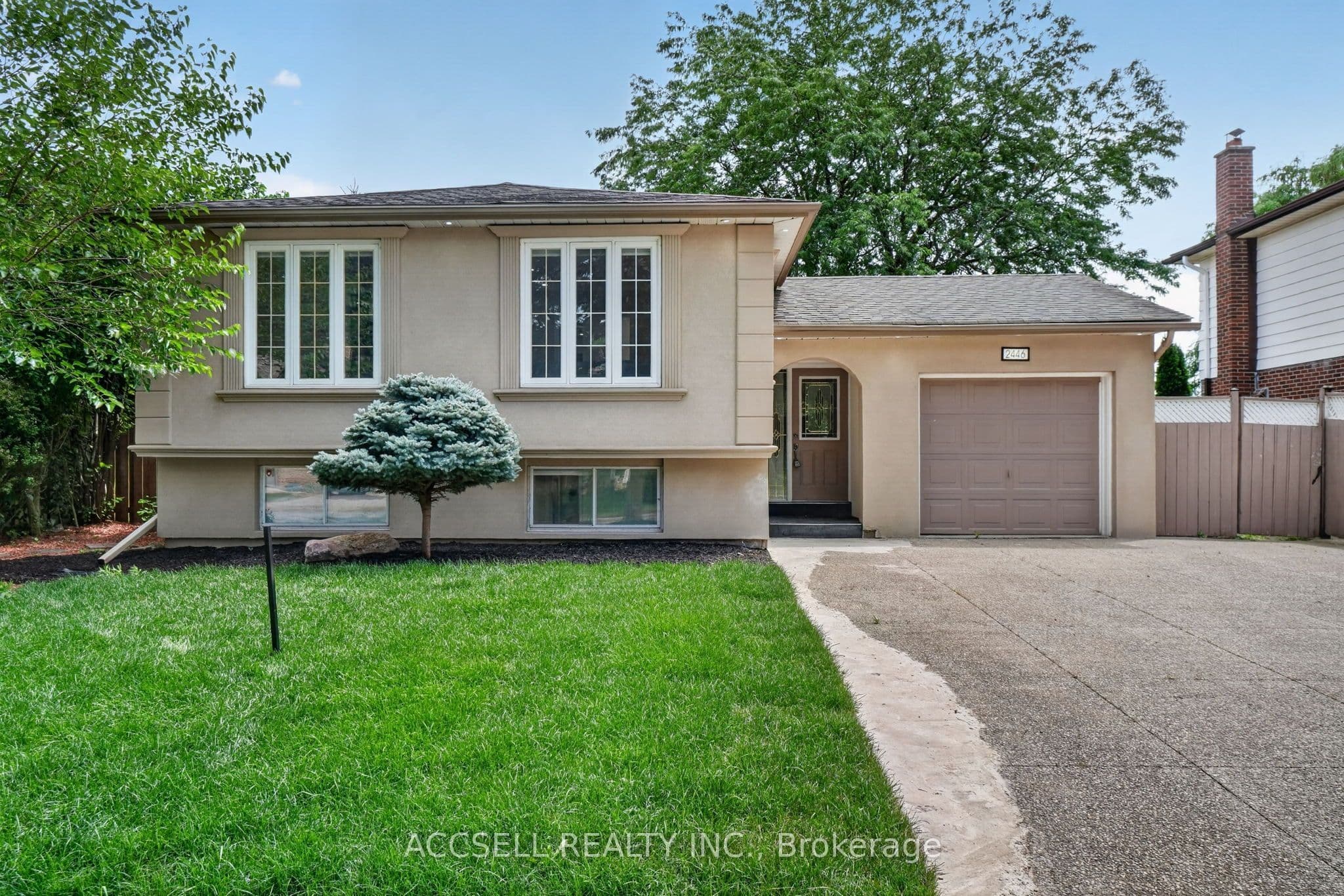 2446 Ventura Drive photo 1