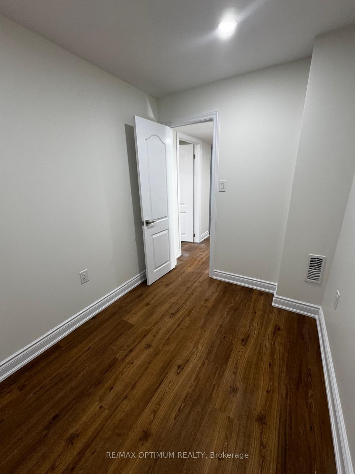 204 Ronald Guscott Basement Street photo 1