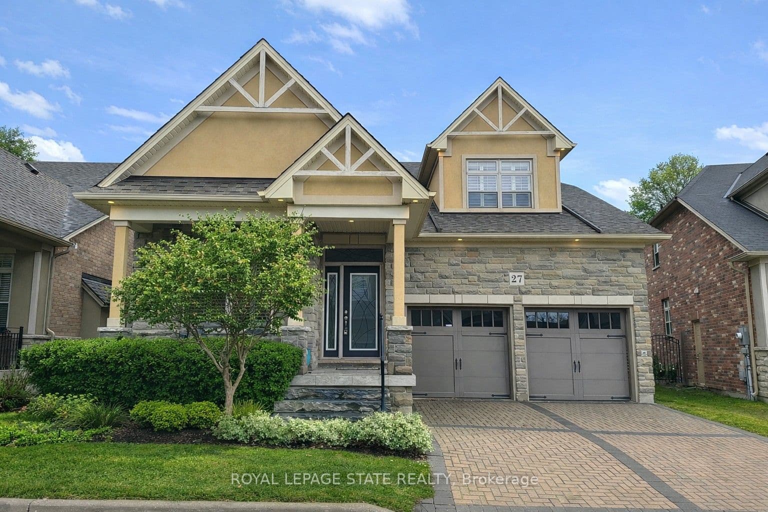 27 Black Walnut Crescent photo 1