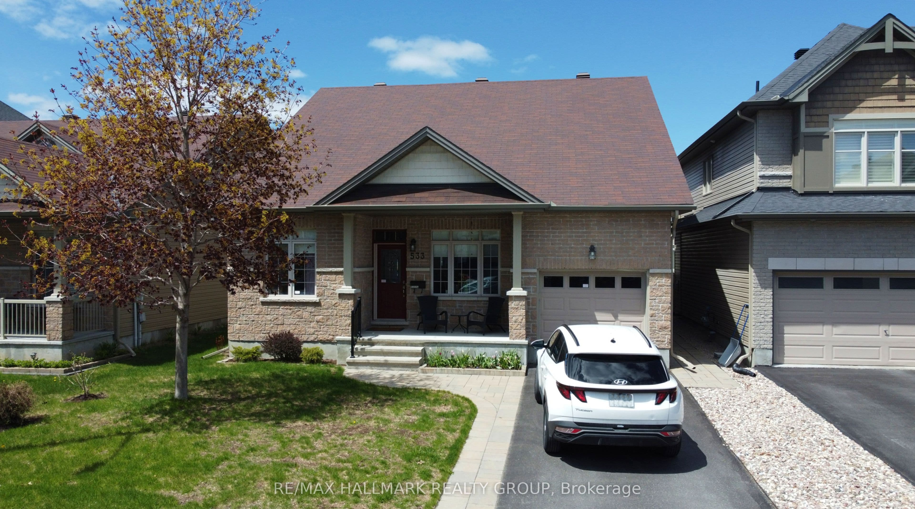 533 Peerless Street photo 1