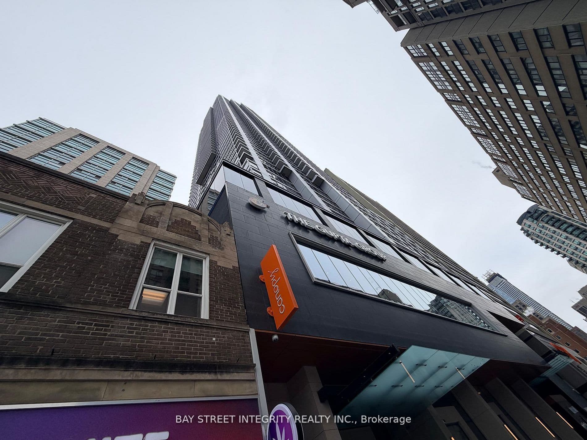 Unit 4808 395 Bloor Street photo 1