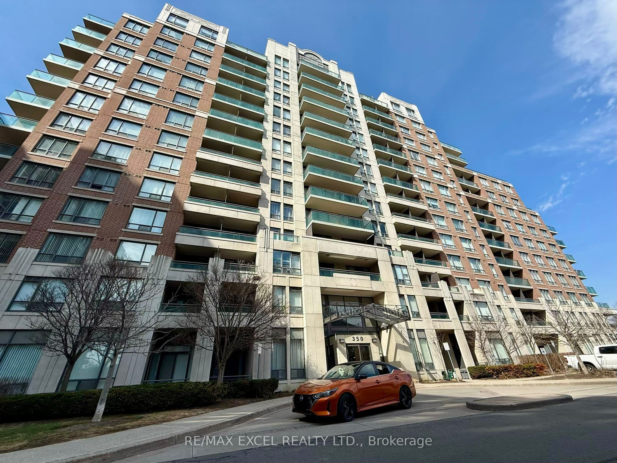 Unit 712 350 Red Maple Road photo 1