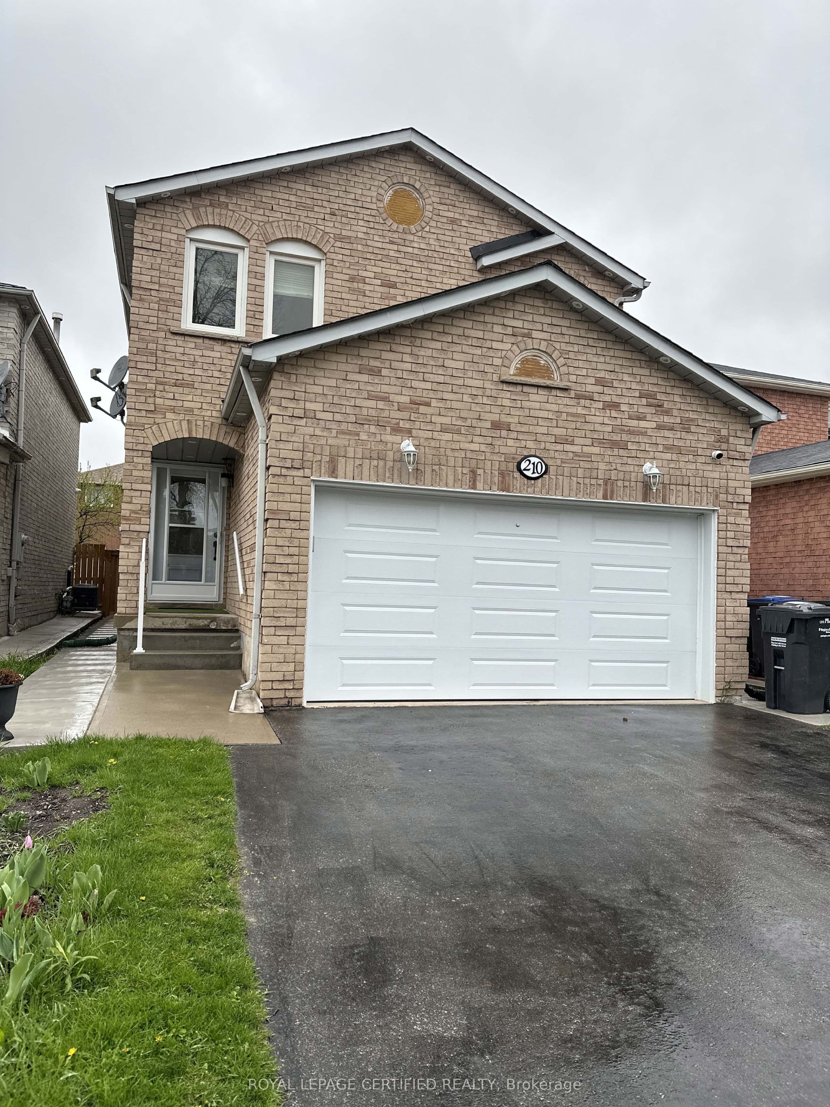 Unit Main 210 Ecclestone Drive photo 1