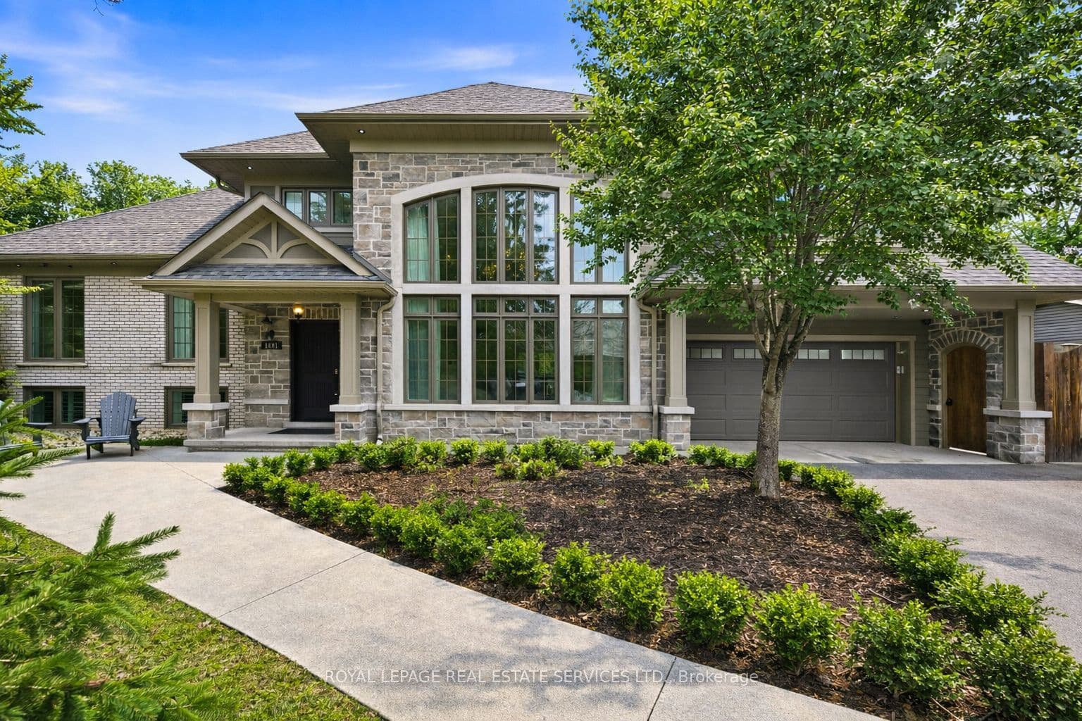 1601 Venetia Drive photo 1