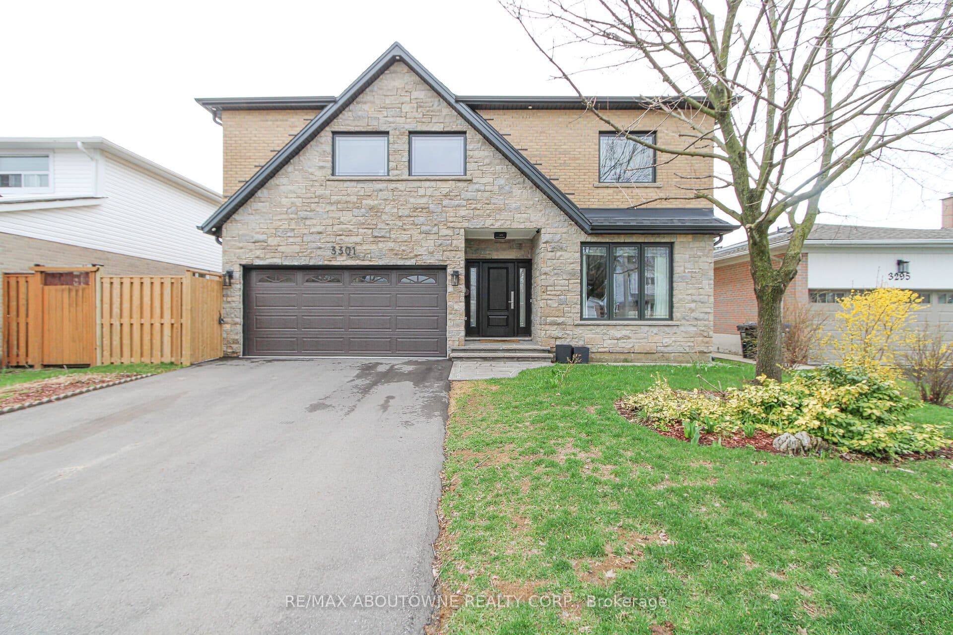 3301 Nadine Crescent photo 1