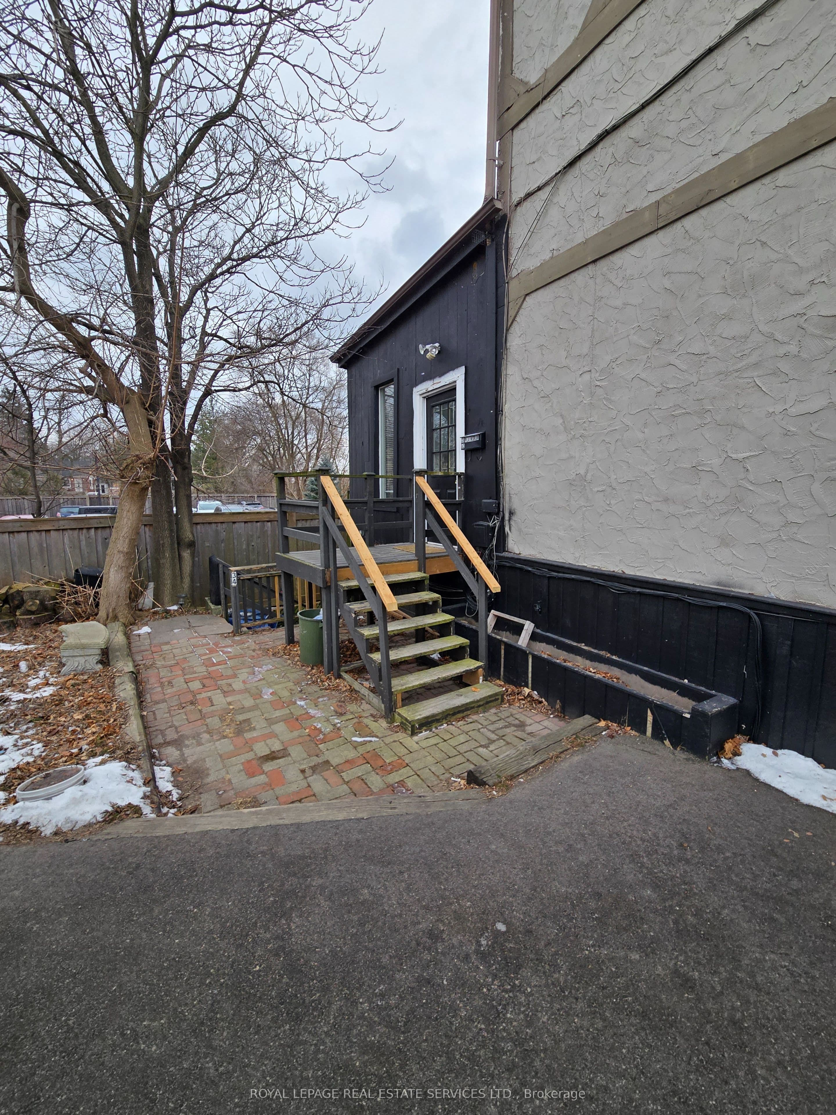 Unit A2 34 Plains Road photo 1