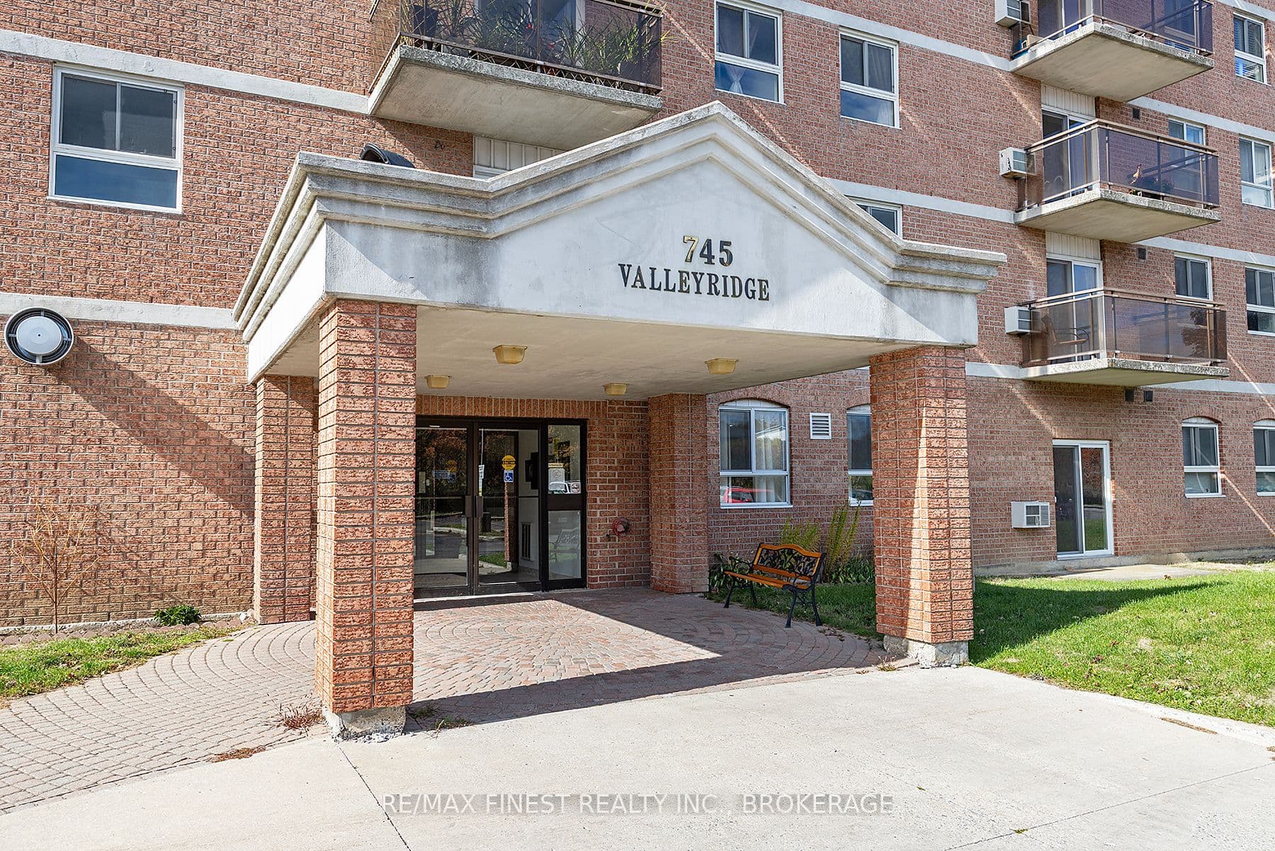 Unit 610 745 Davis Drive photo 1