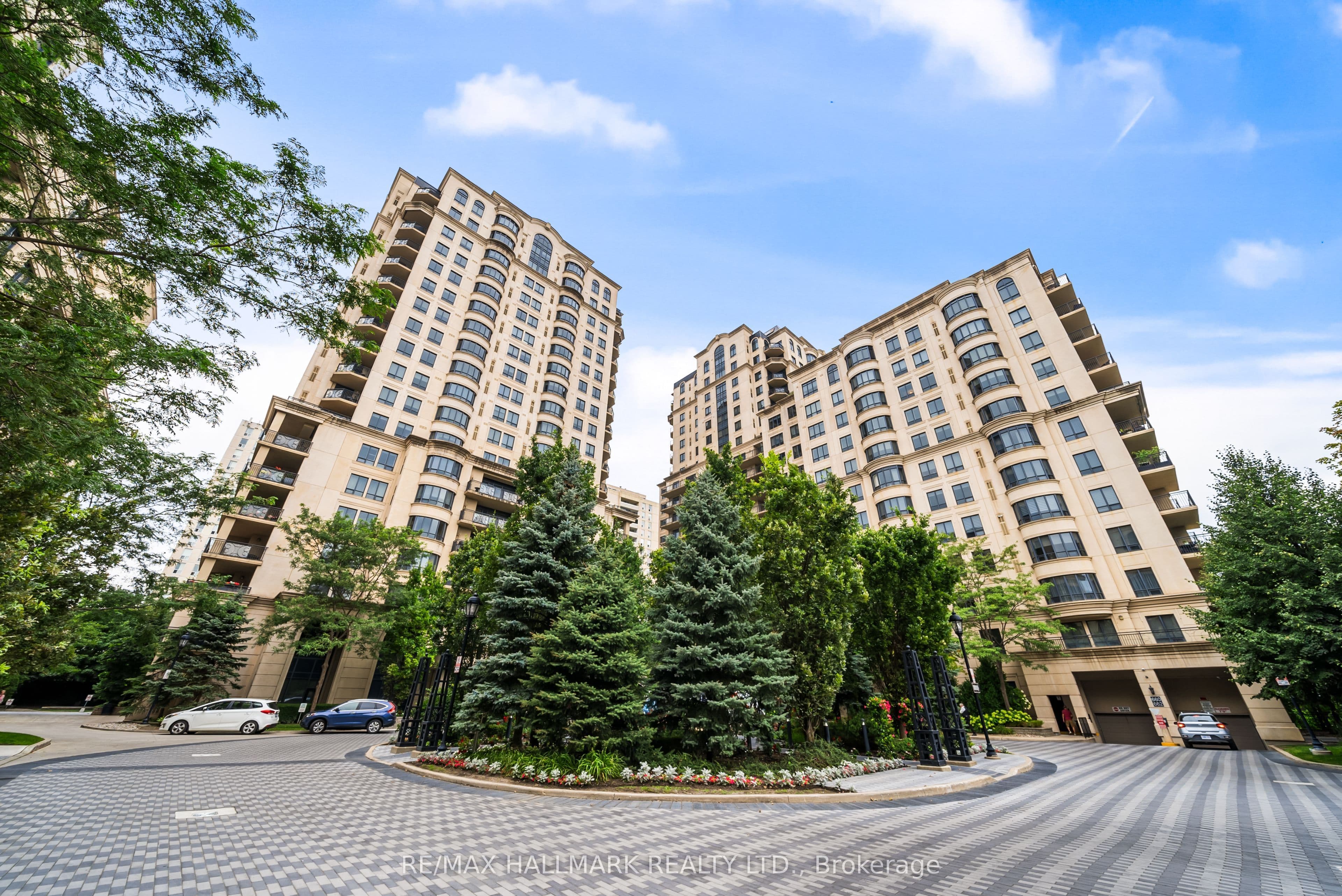 Unit 807C 662 Sheppard Avenue photo 1