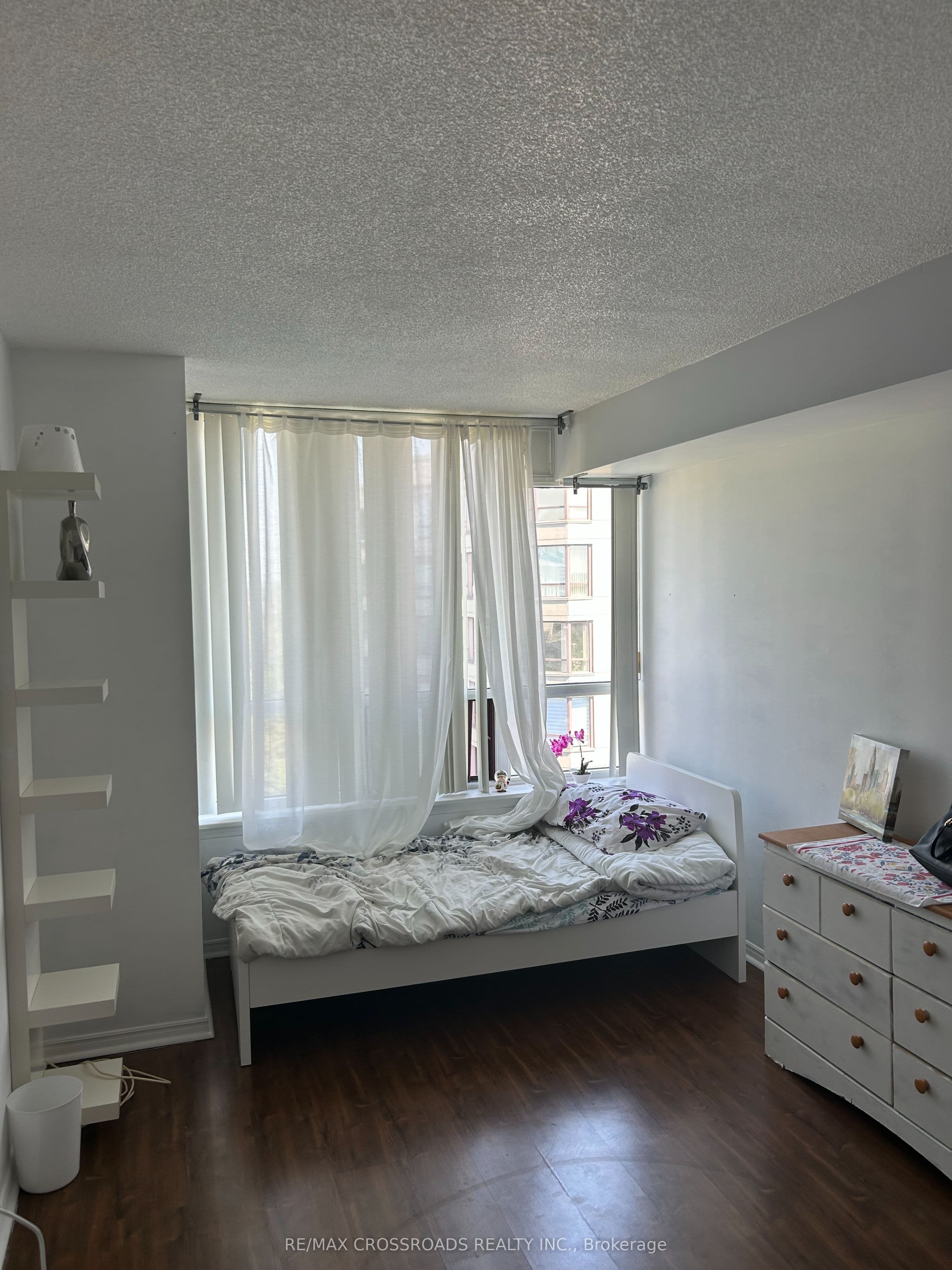 Unit 1012 91 Townsgate Drive photo 1