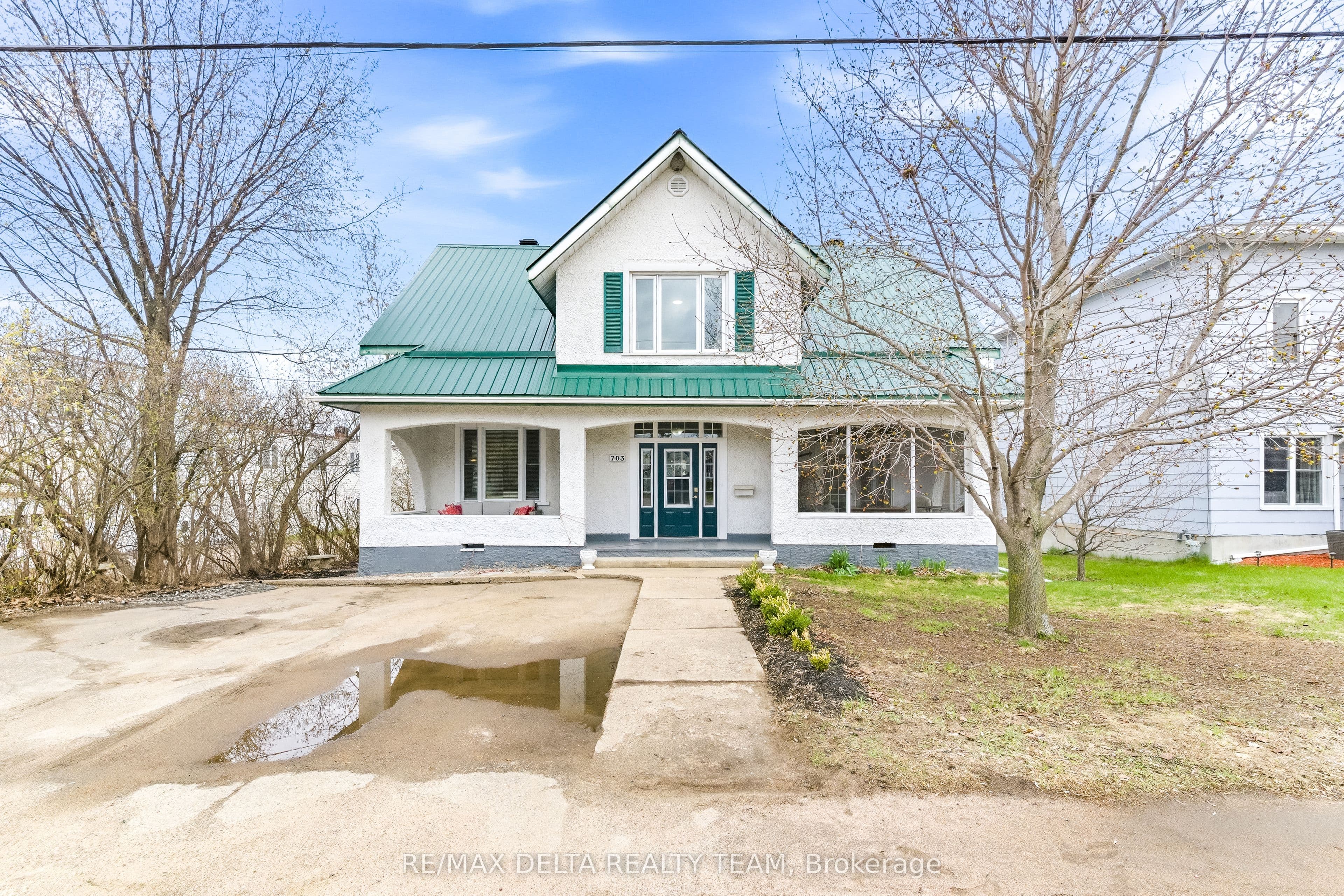 703 Front Street photo 1