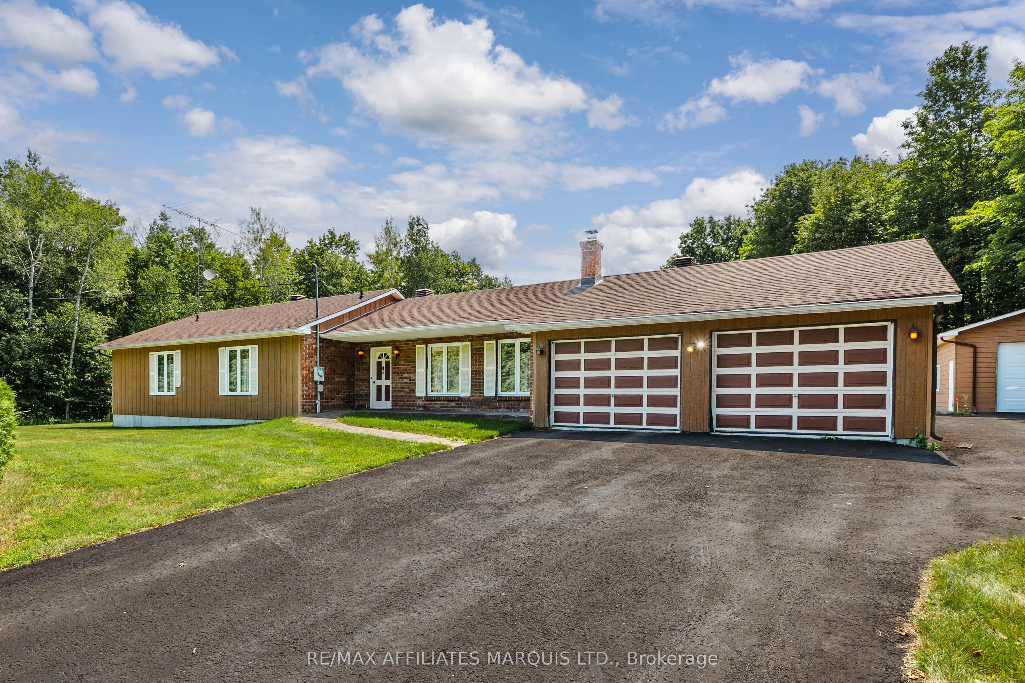 19458 Caber Road photo 1