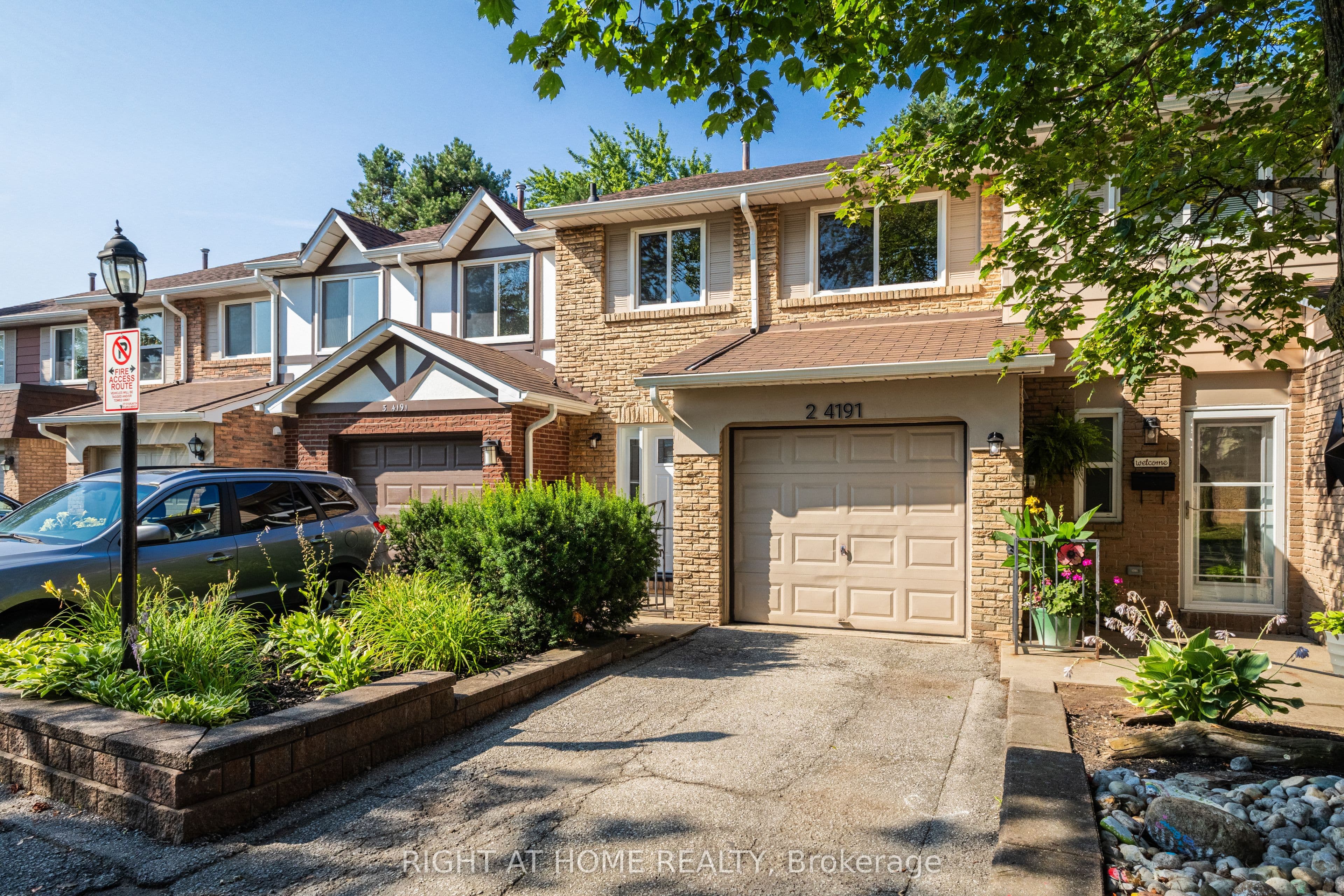 Unit 2 4191 Longmoor Drive photo 1
